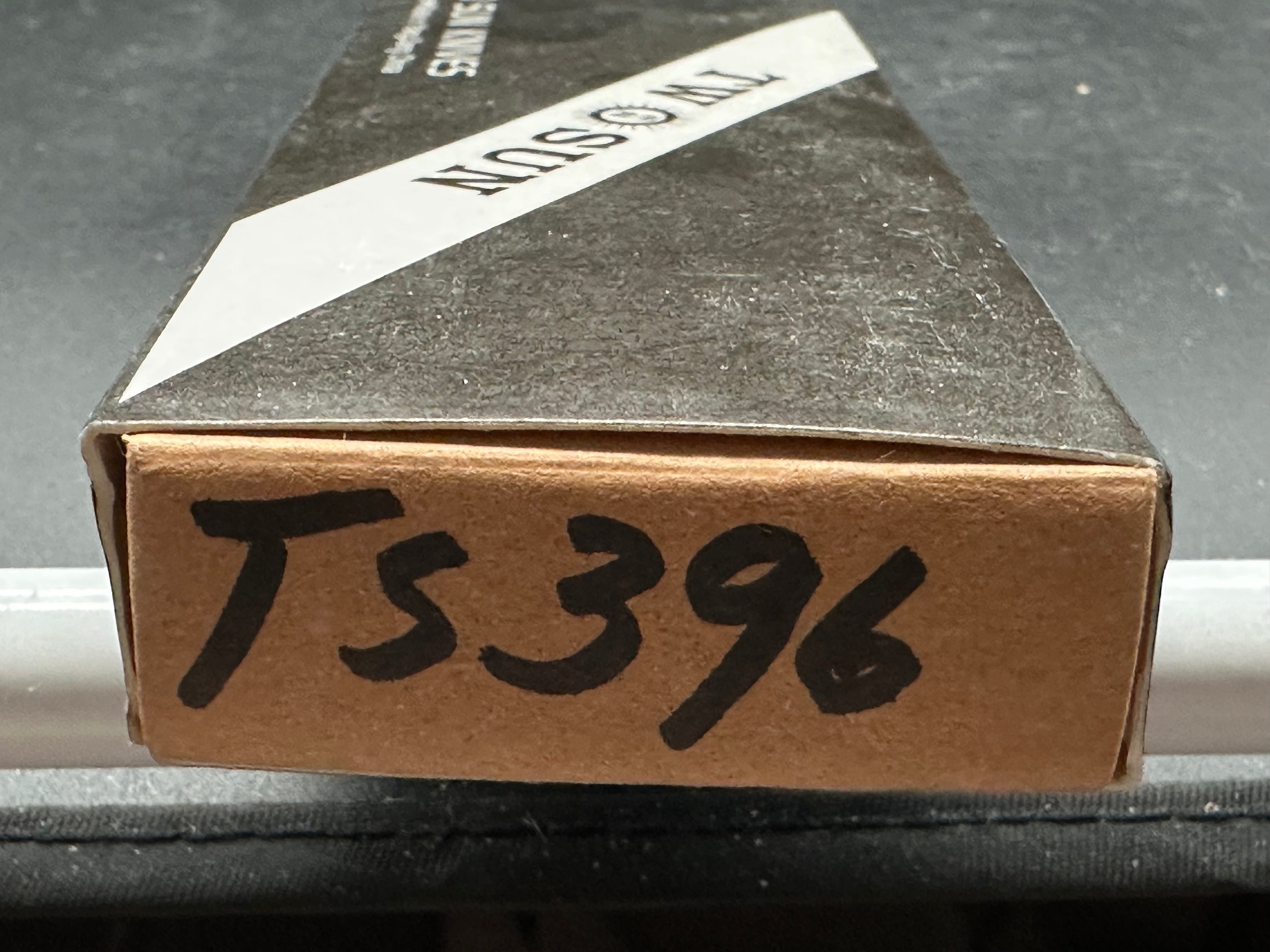 TWOSUN TS396 KEANU CARBON FIBER/TITANIUM HANDLE D2 PLAIN EDGE