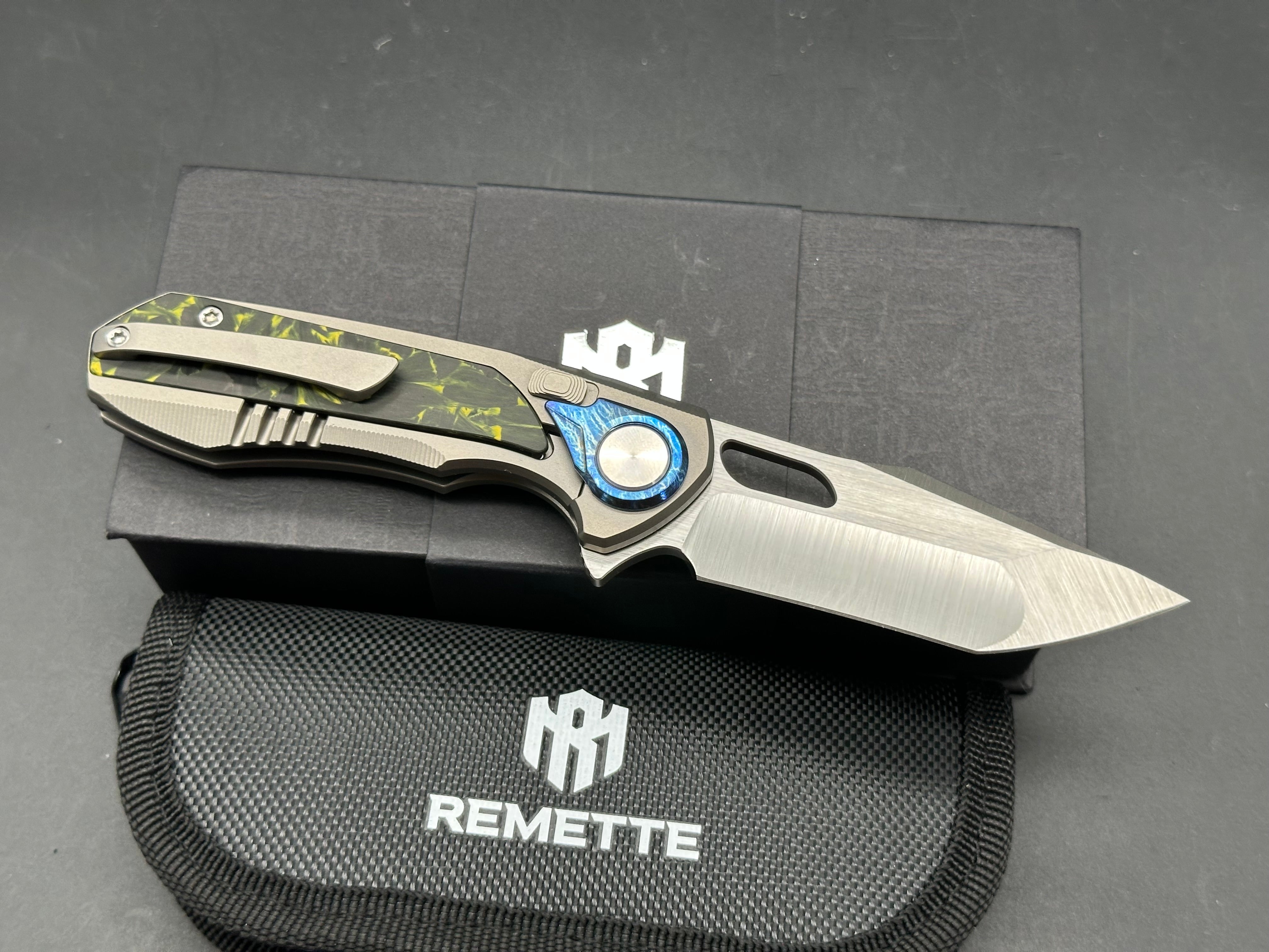 REMETTE KNIVES RT-SAKER FALCON TITANIUM AND YELLOW CARBON FIBER HANDLE M390 BLADE