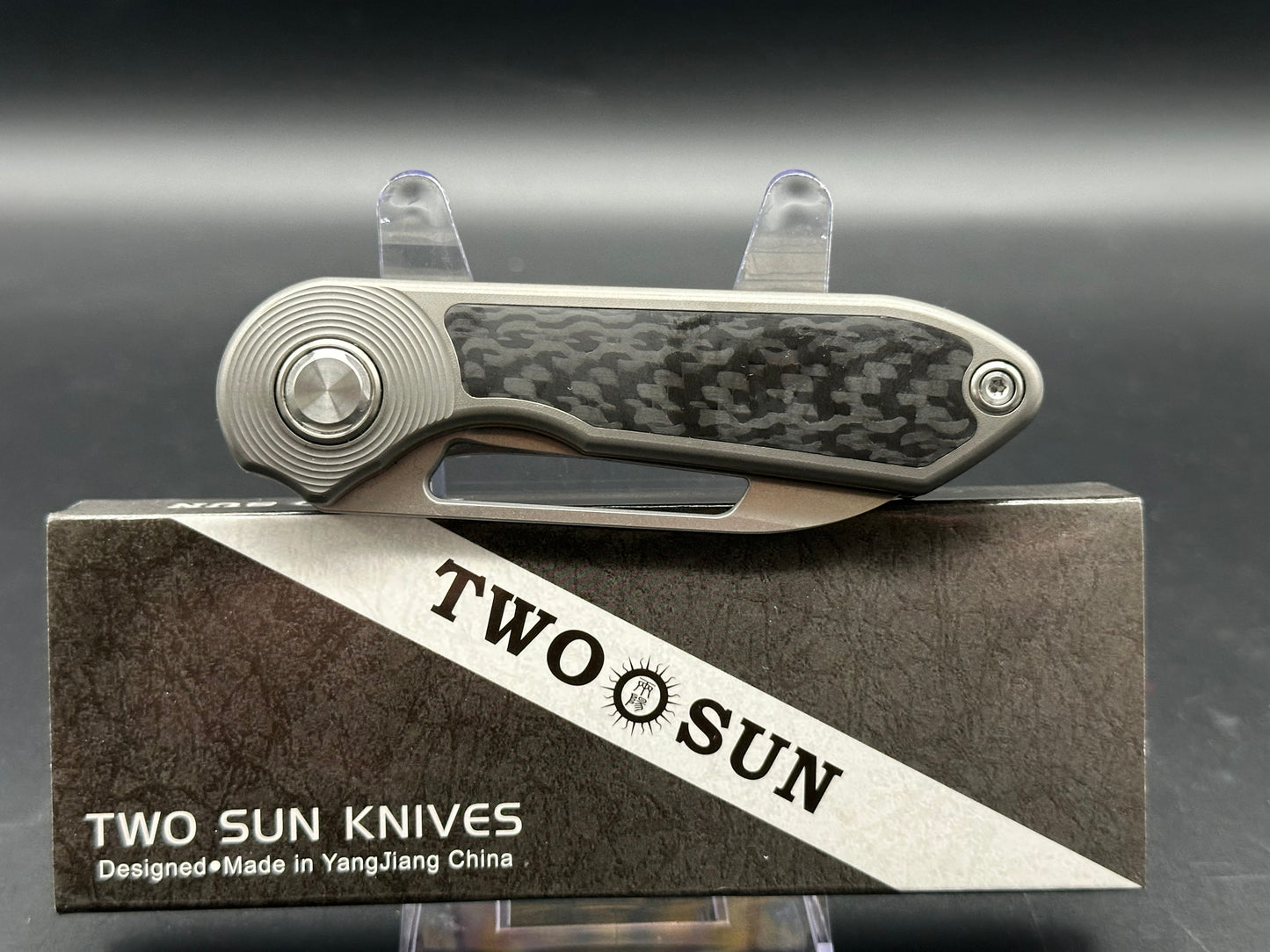 TWOSUN TS319-M390-CF CARBON FIBER/TITANIUM HANDLE M390