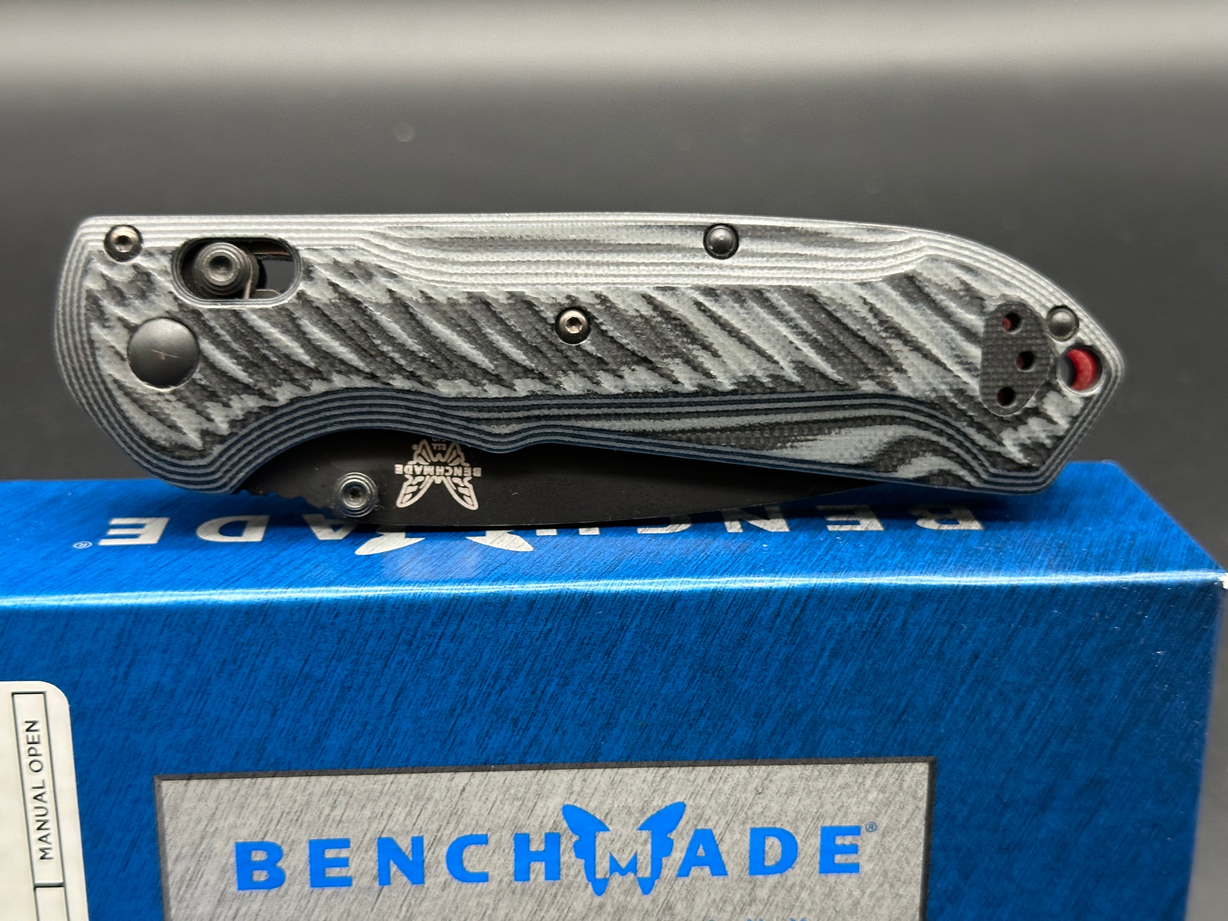 Benchmade Freek Gray/Black G-10 AXIS Lock Knife (3.6" Black CPM-M4) 560BK-1