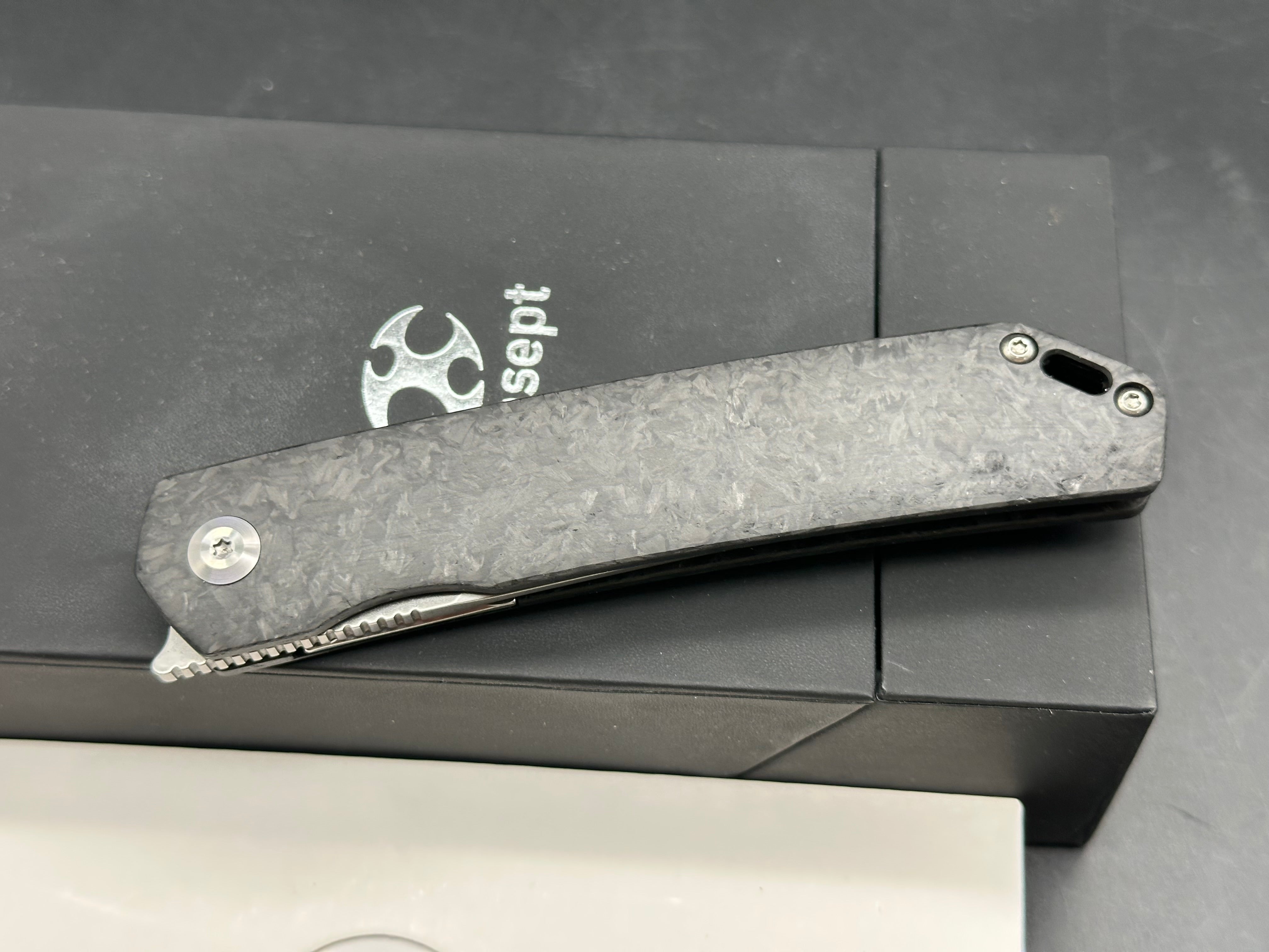 Kansept Hazakura - Blk Carbon Fiber (3.54" 154CM)