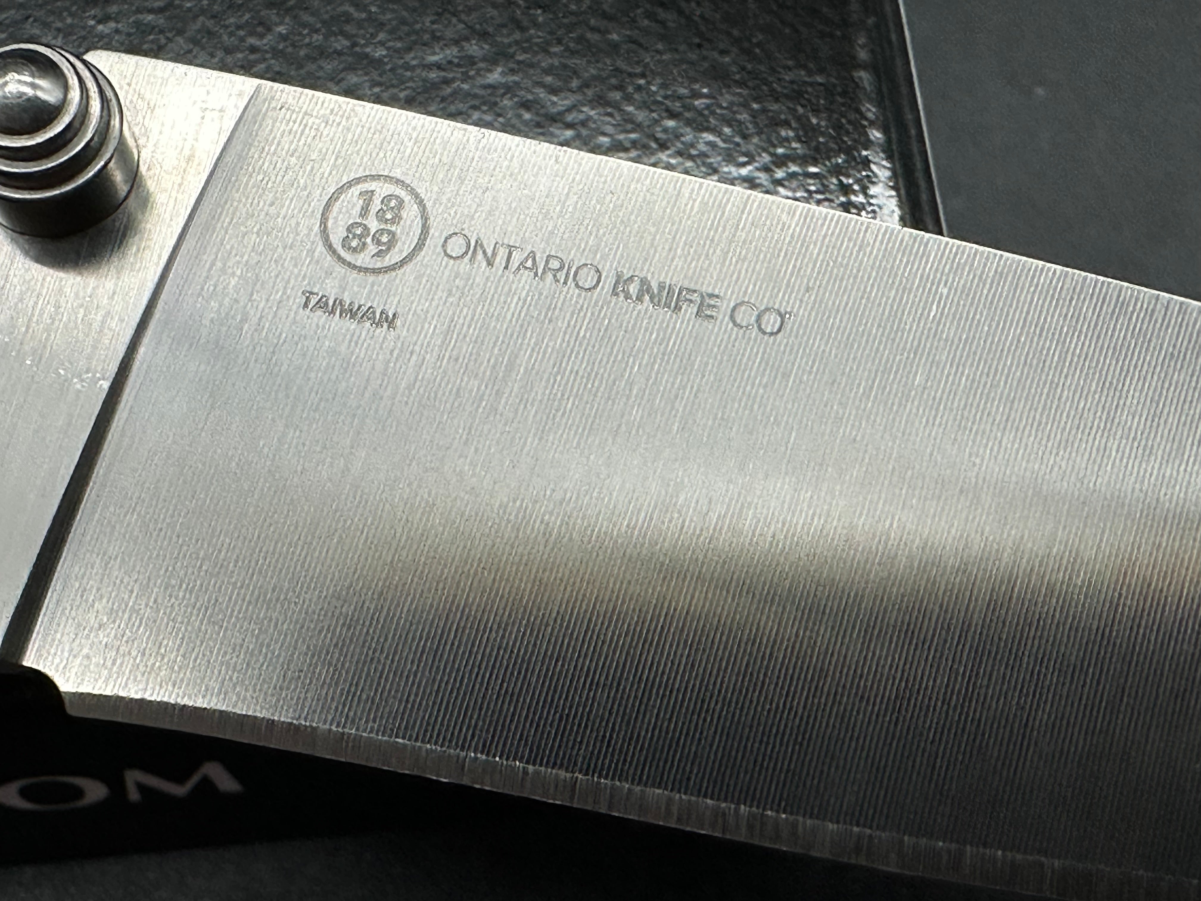 Ontario Rat Model 1.5 3.25" CPM MagnaCut with Black Textured G10 Scales