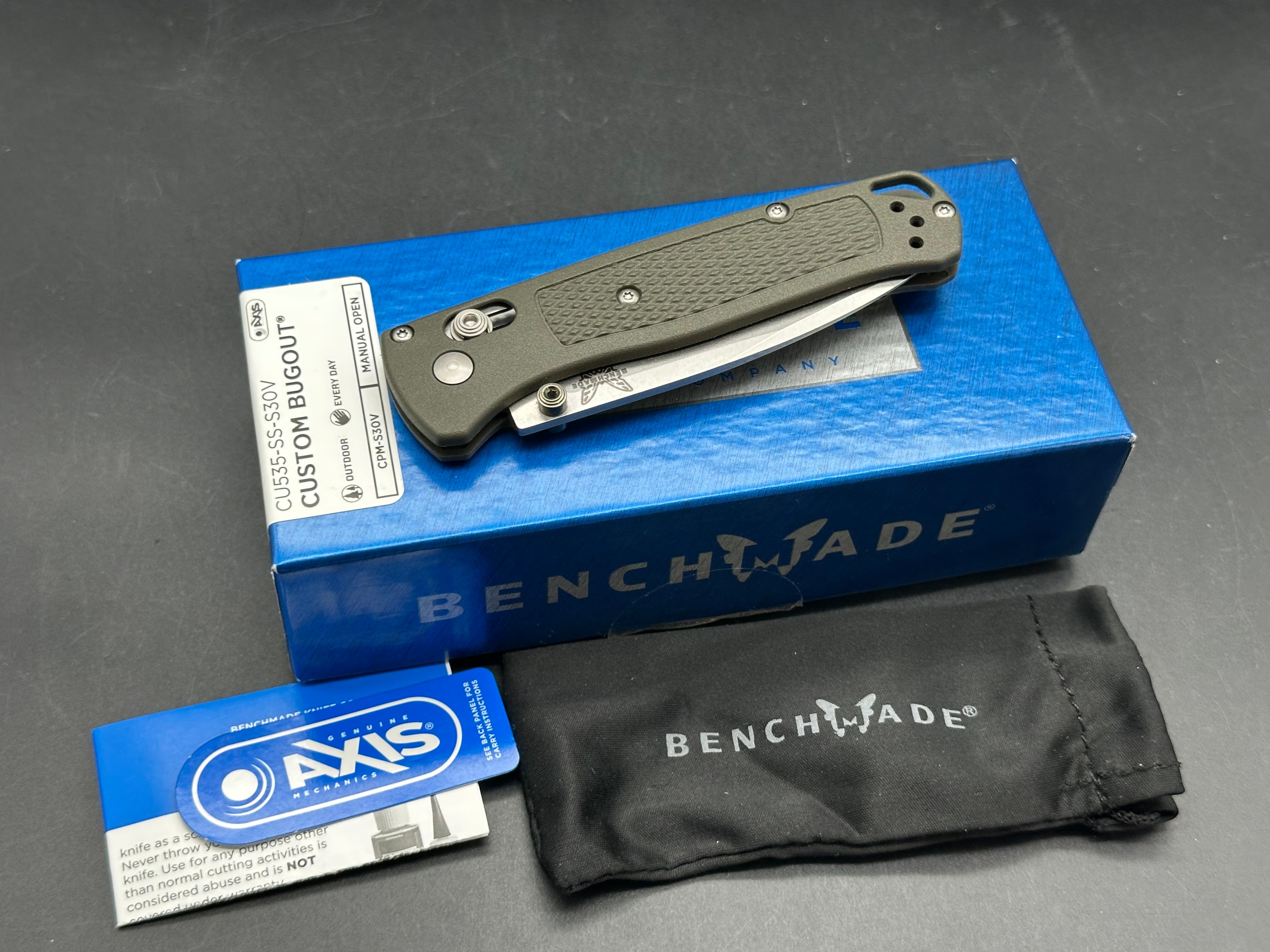 Benchmade Bugout-Custom, 3.24" CPM S30V Stonewash Blade with OD Green Grivory Scales