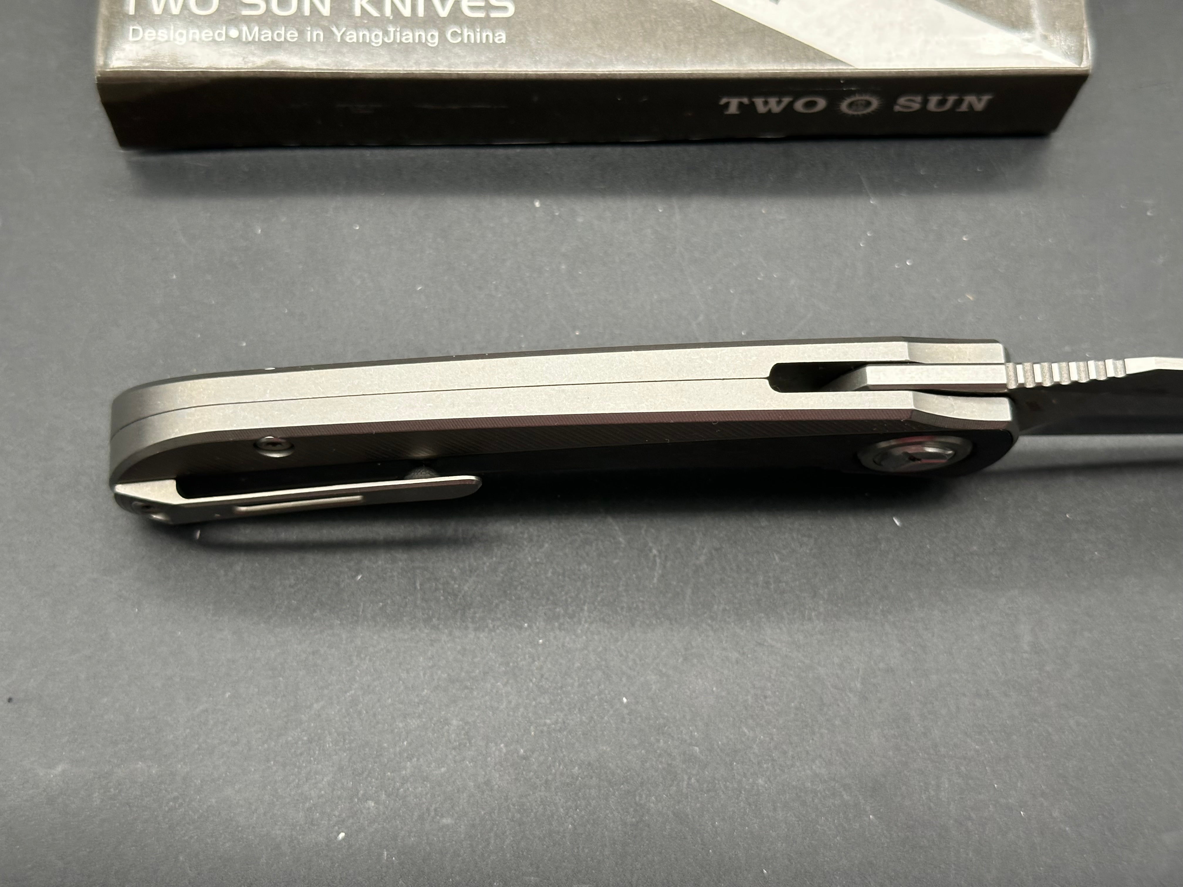 TWOSUN TS191 TITANIUM/CARBON FIBER HANDLE S90V PLAIN EDGE