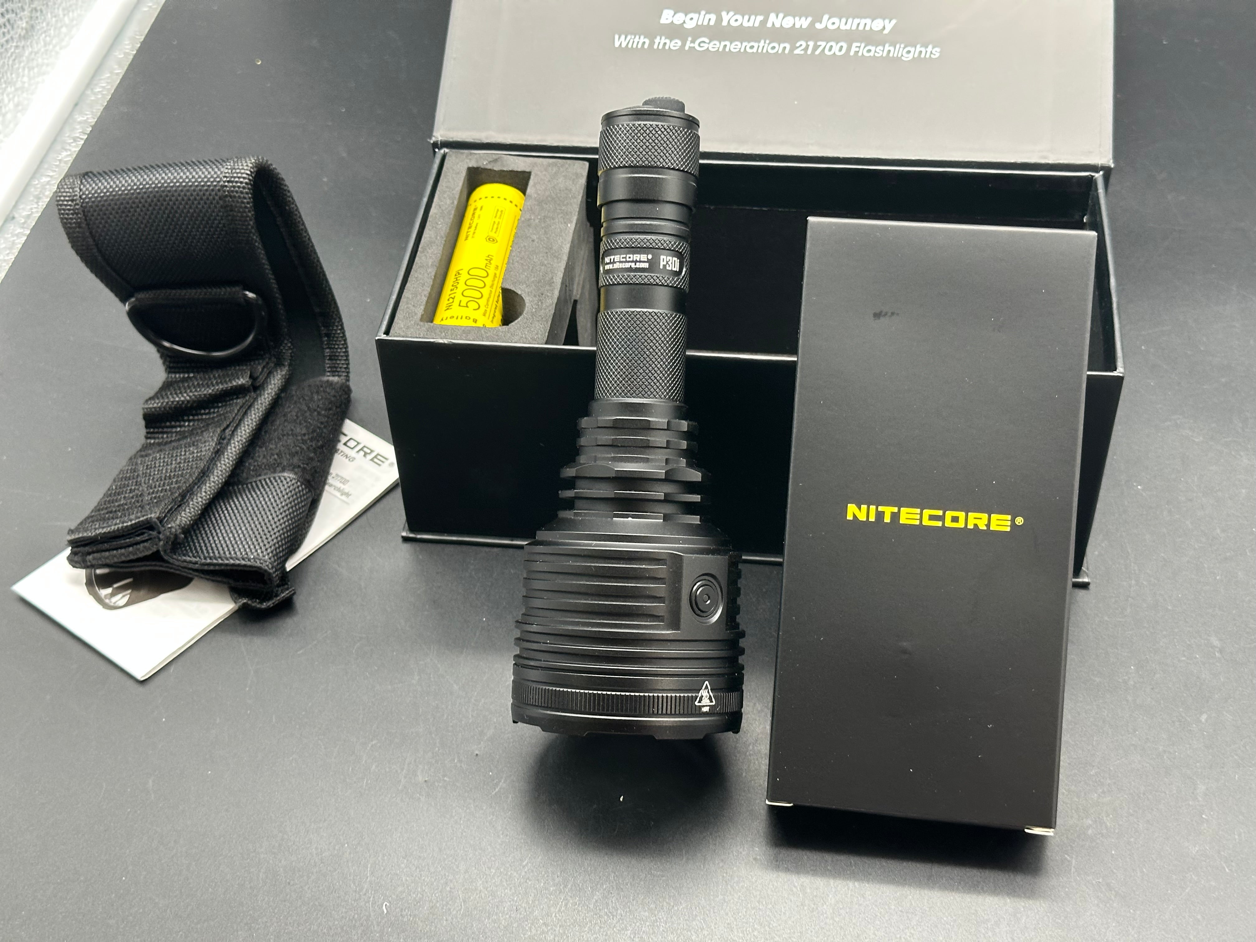 Nitecore P30i - 2000lm thrower flashlight