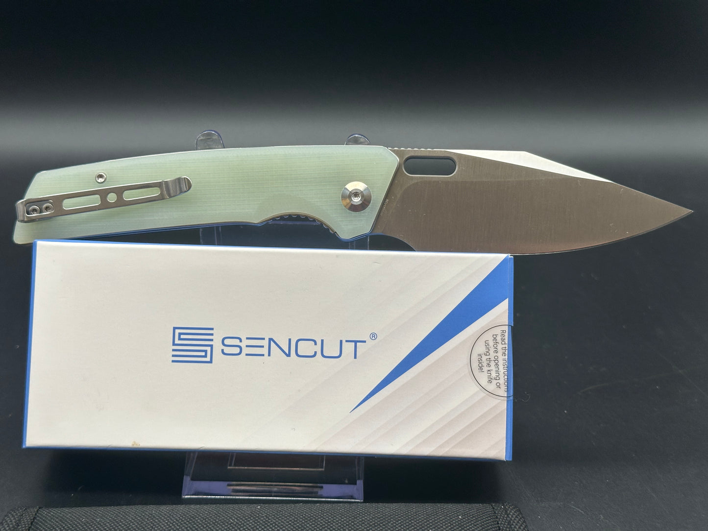 SENCUT GLIDESTRIKE FOLDING KNIFE COARSE NATURAL G10 HANDLE 9CR18MOV CLIP POINT PLAIN EDGE SATIN FINISH S23018-2