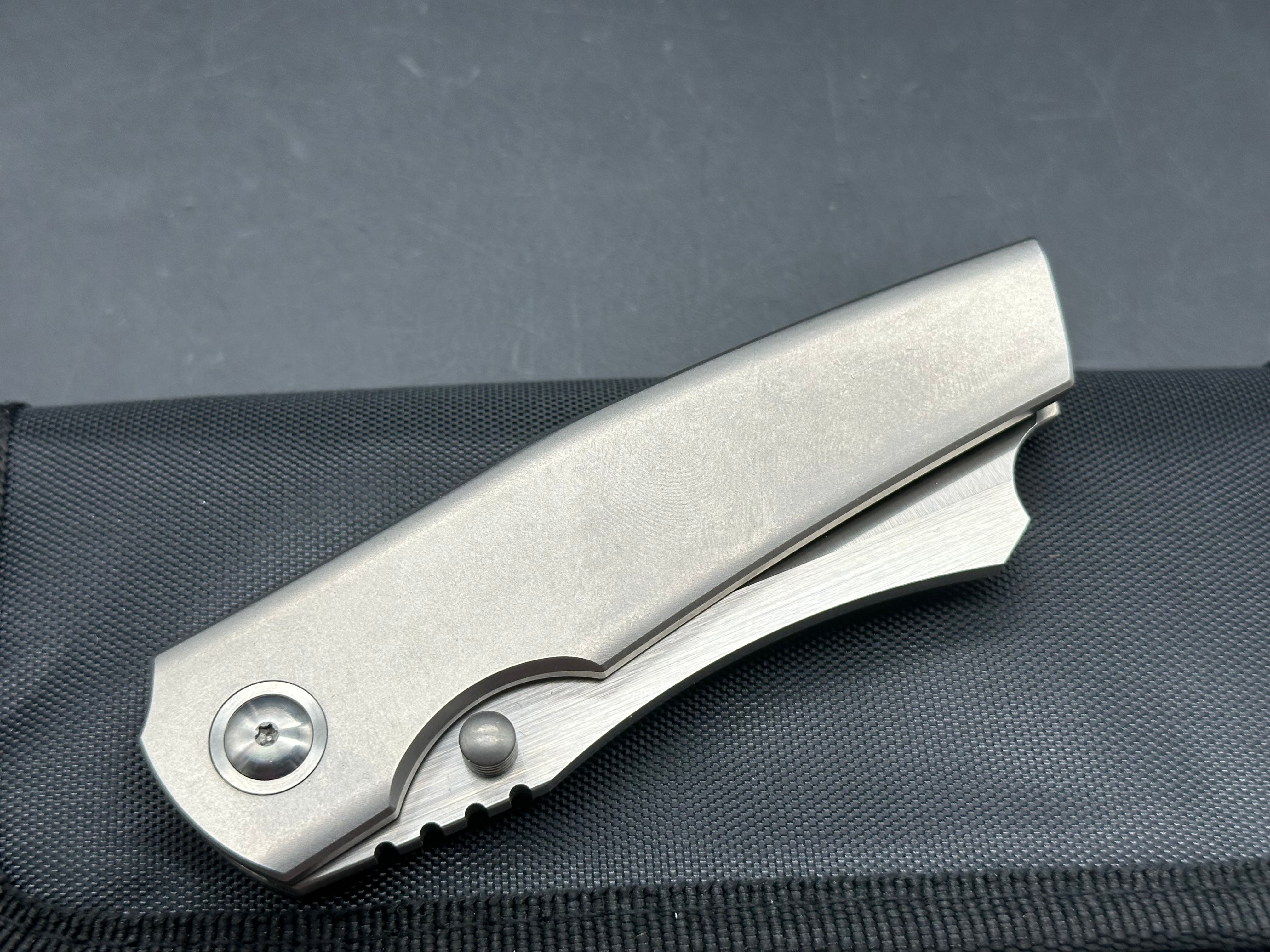 Berg Blades Barber #34/65, Hollow Ground Belt Satin M390 Blade, Stonewashed Titanium Handles