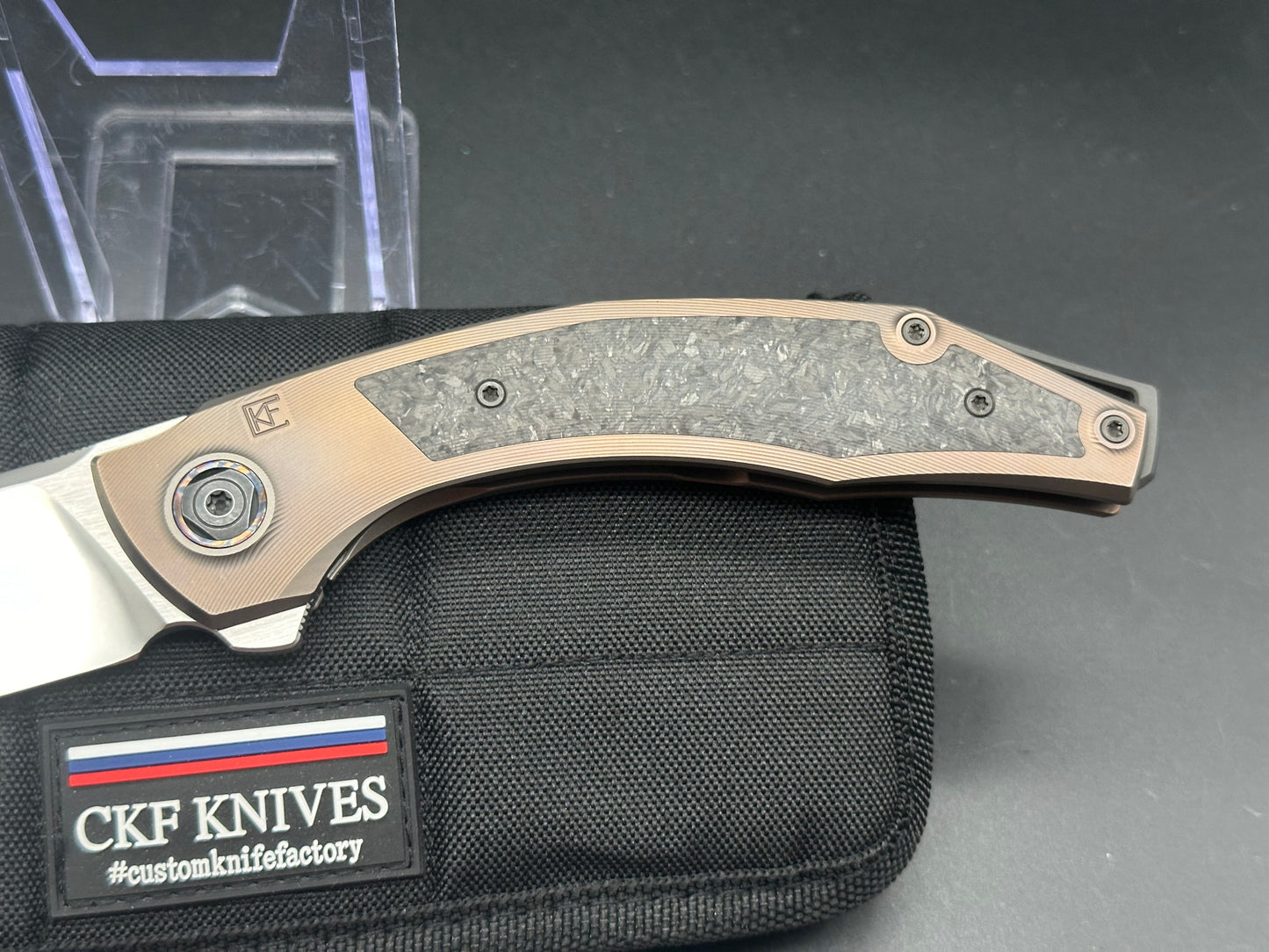 CKF Custom Knife Factory Ablya w/ Bronze Titanium/Carbon Fiber/Zircuti & M390