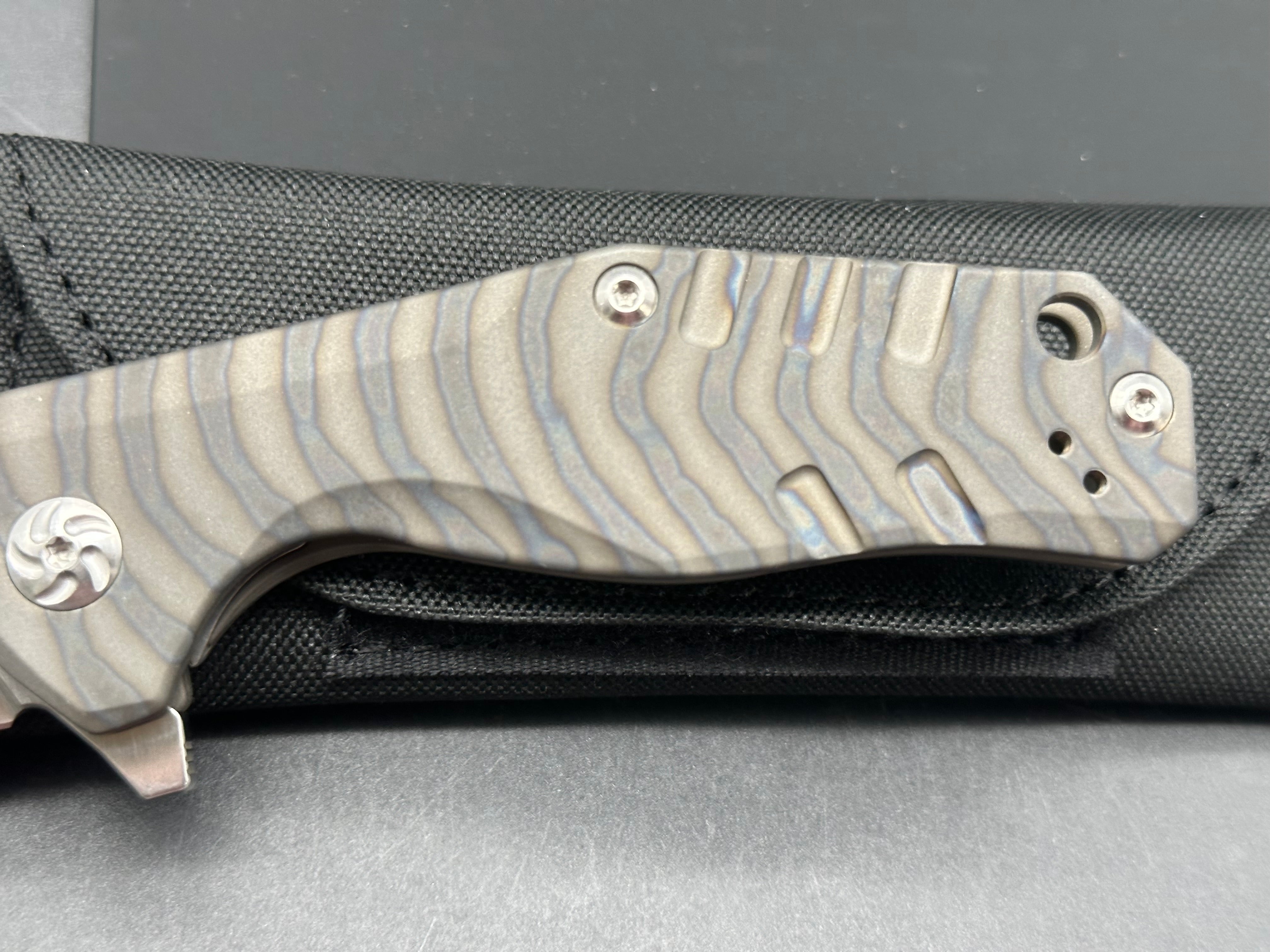 Kizer Kesmec Satin CPM-S35VN Blade, Flame Anodized Titanium Handles, Bead Blasted Titanium Pocket Clip