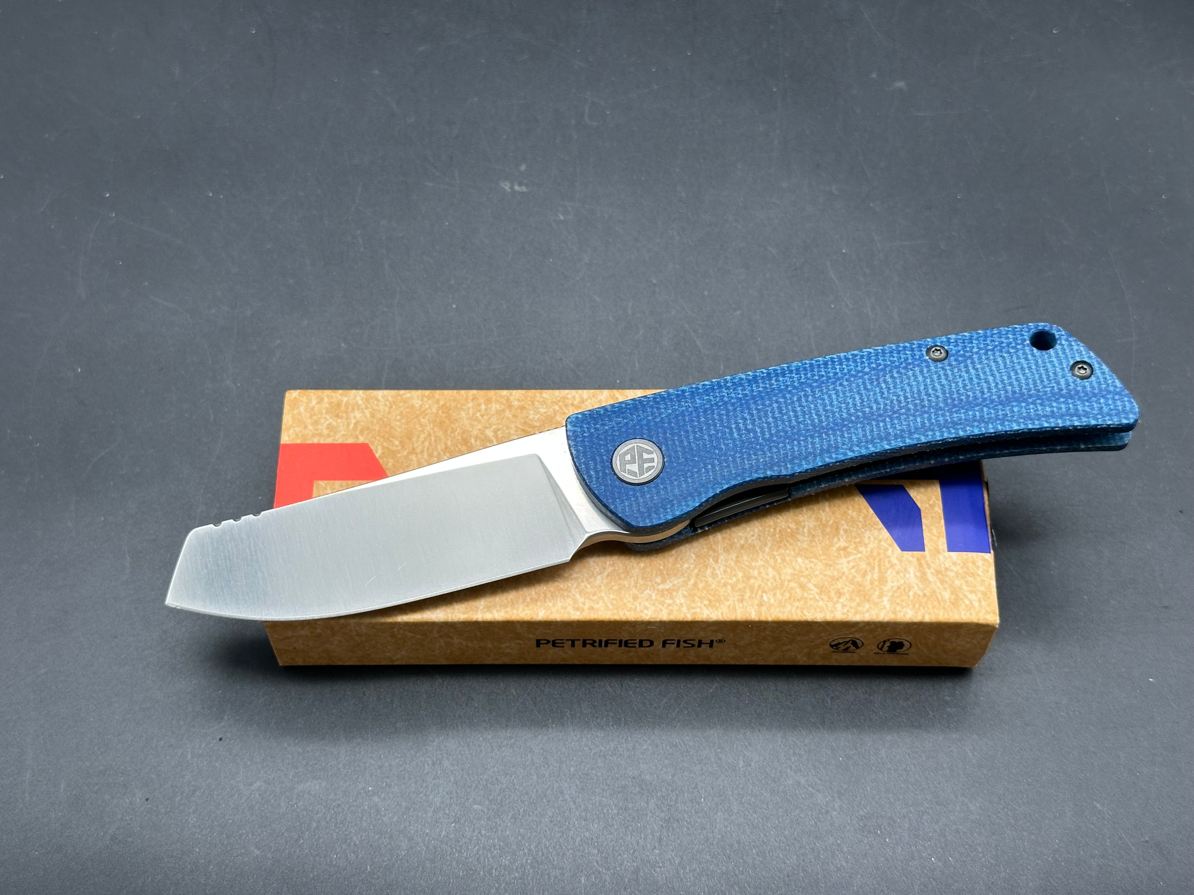 Petrified Fish PFE05 Flavorist K110 Blade Blue Micarta Handle