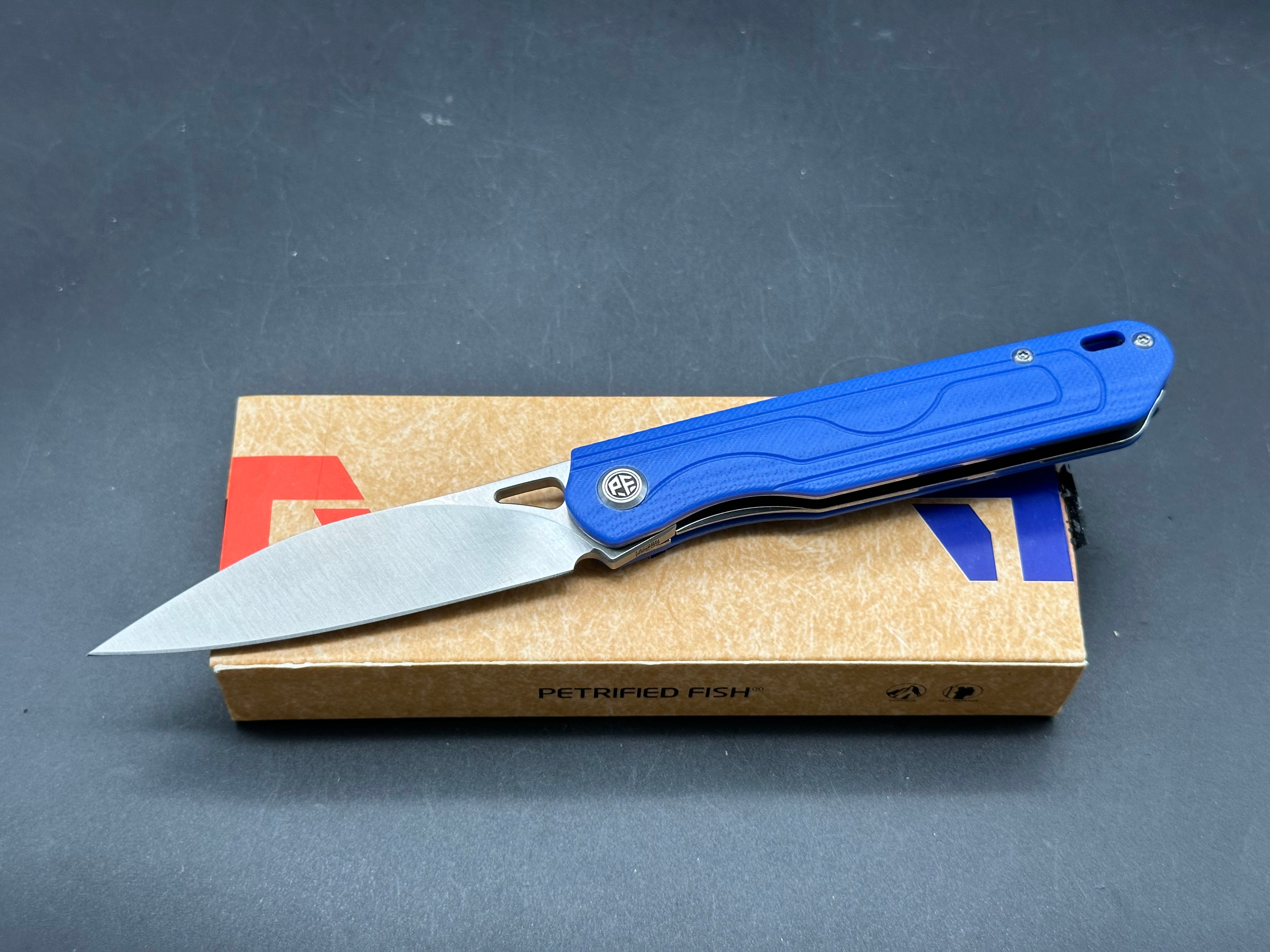 Petrified Fish PFE02 SCOUT 14C28N Satin Blade Blue G10 Handle