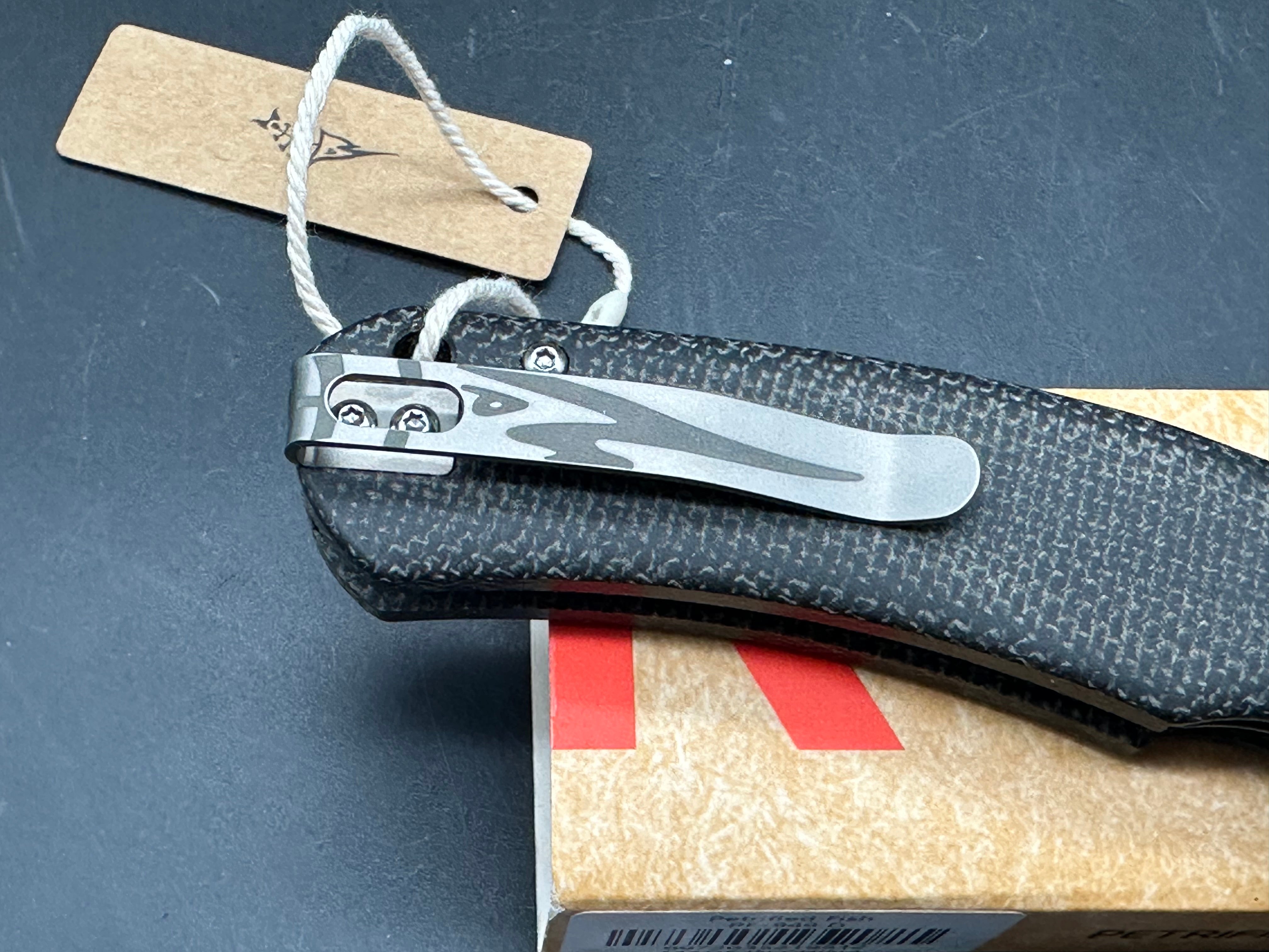 PETRIFIED FISH WARRIOR BLACK G10 HANDLE K110 PLAIN EDGE PF949