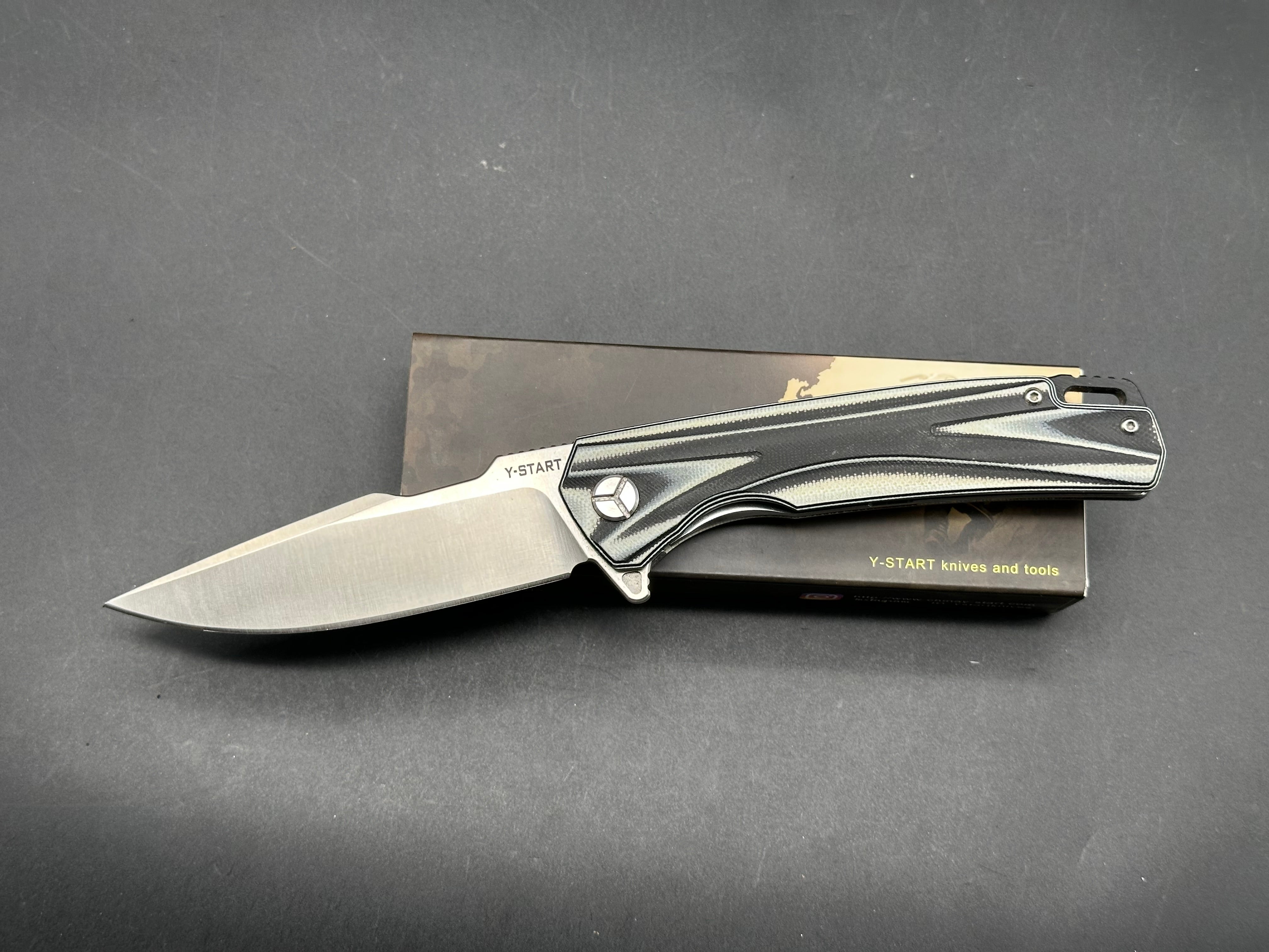 Y-Start model lk 502t w/440c black white g10