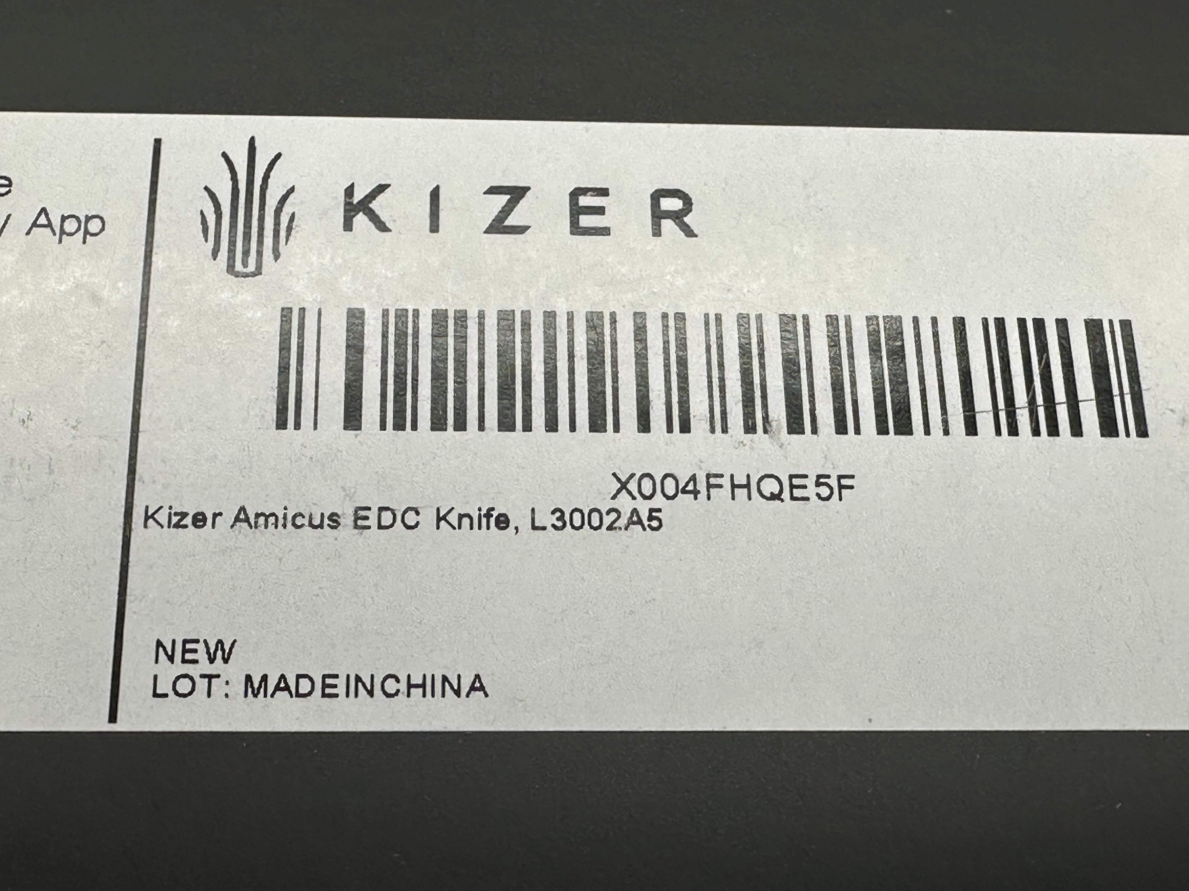 KIZER AMICUS GREEN MICARTA HANDLE 9CR18MOV BLACK BLADE
