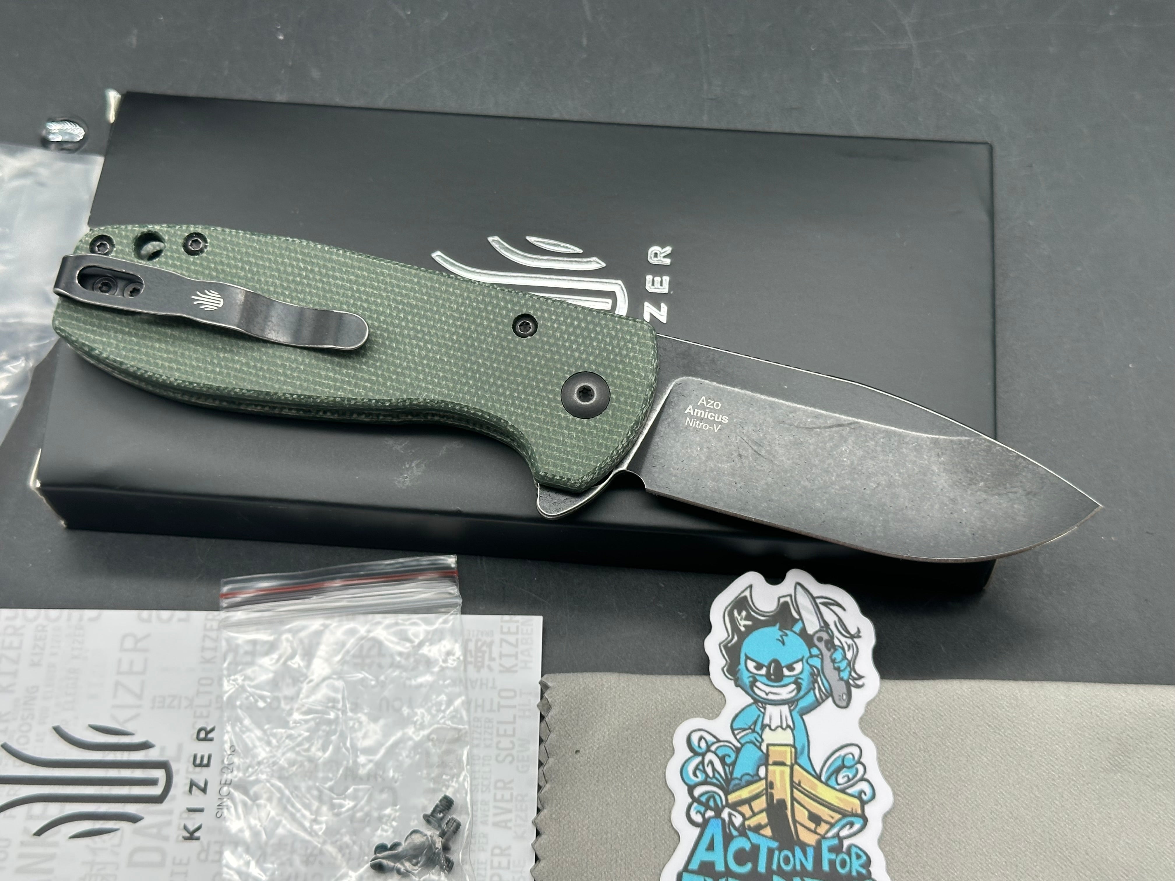 KIZER AMICUS GREEN MICARTA HANDLE 9CR18MOV BLACK BLADE