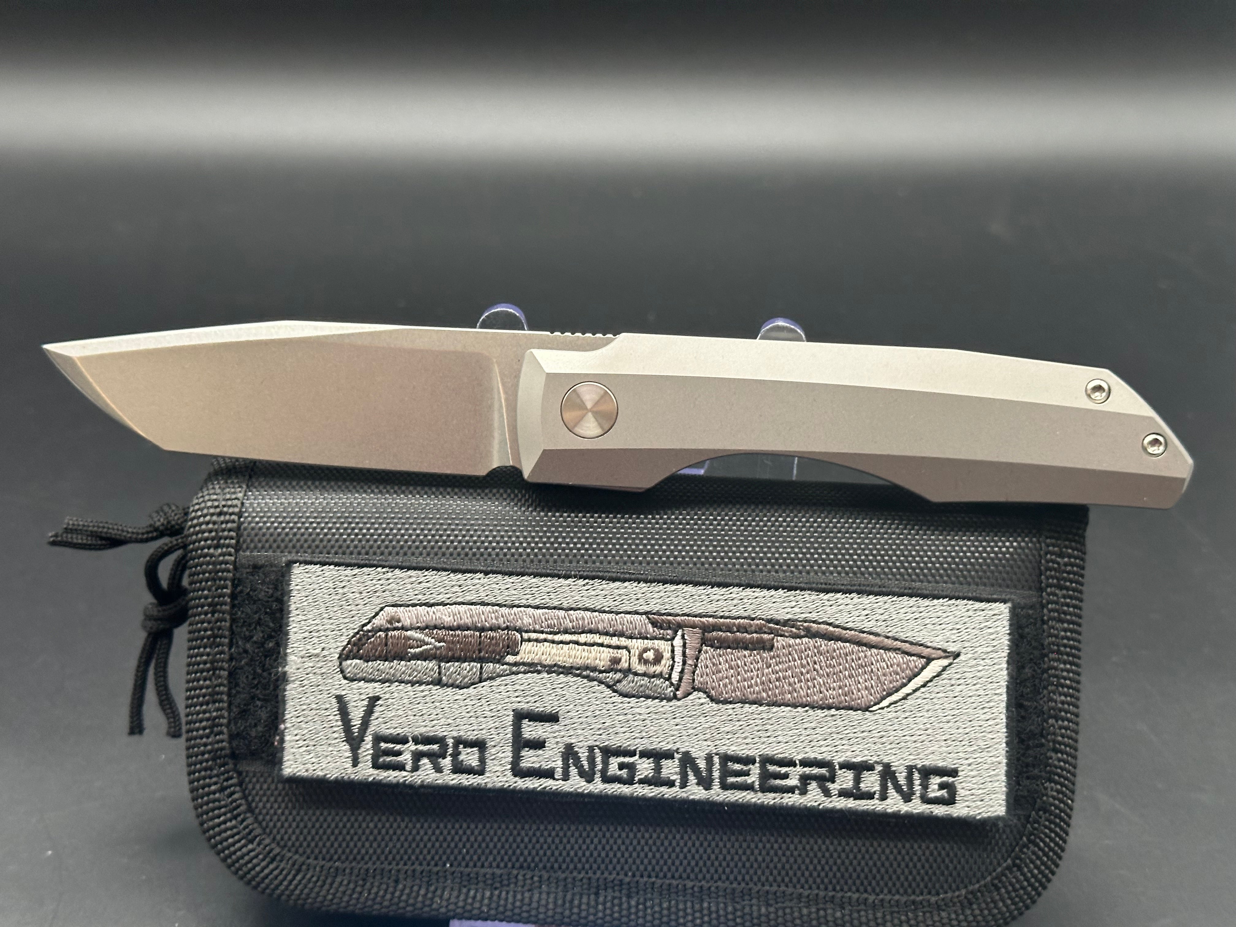 Vero Engineering Impulse Mini full titanium handle w/M390 blade