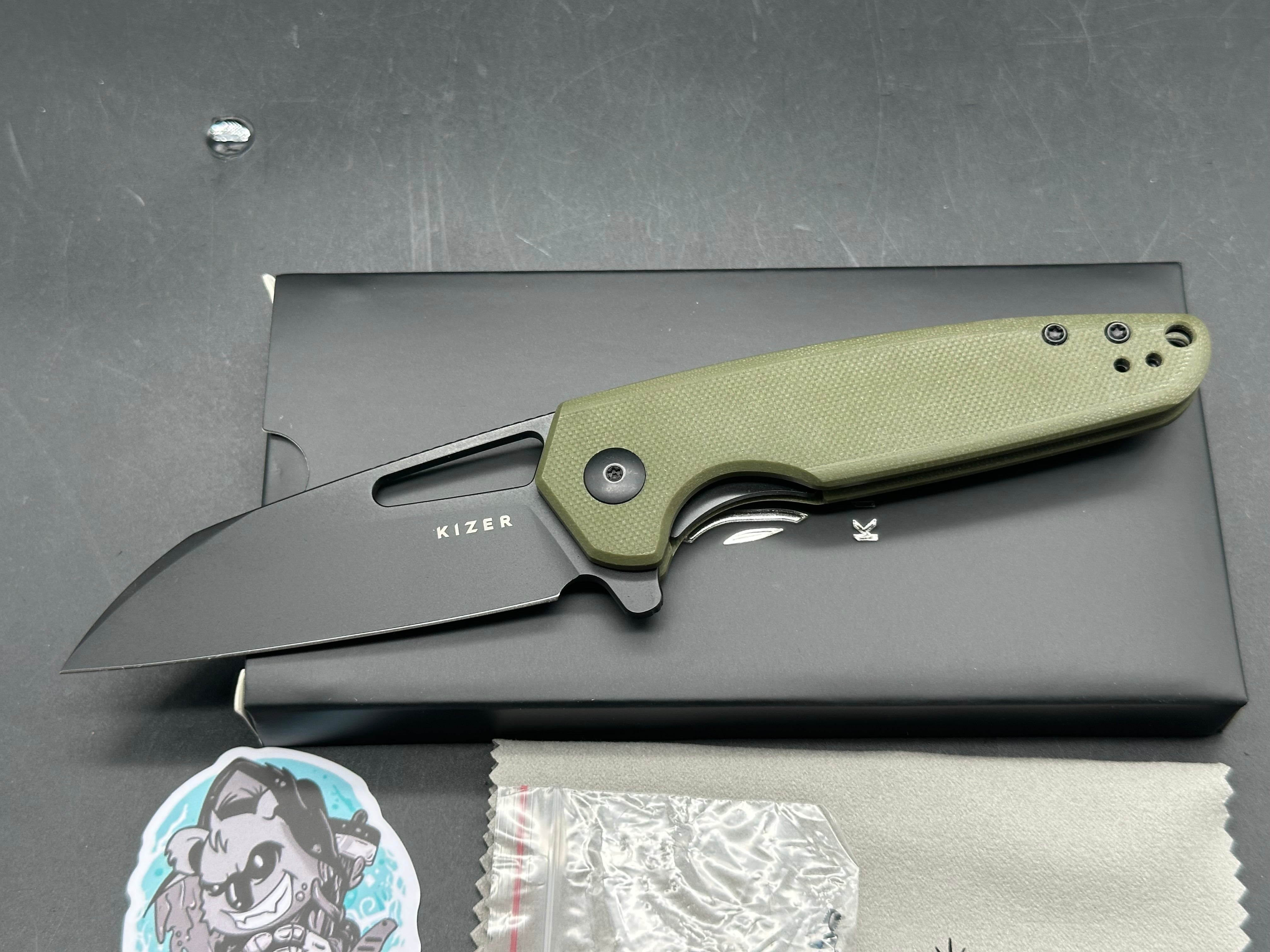 Kizer Helmet Folding Pocket Knife, 3.17" Nitro-V Tough Stainless Steel Blade, Black G10 Handle, Liner Lock