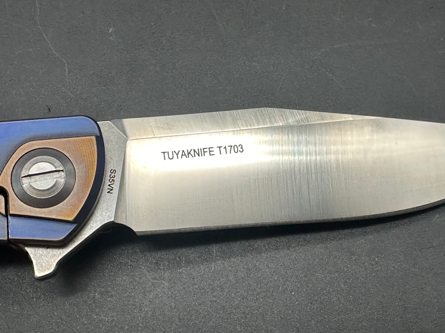 Tuya Thorax Blue titanium frame w/S35VN blade