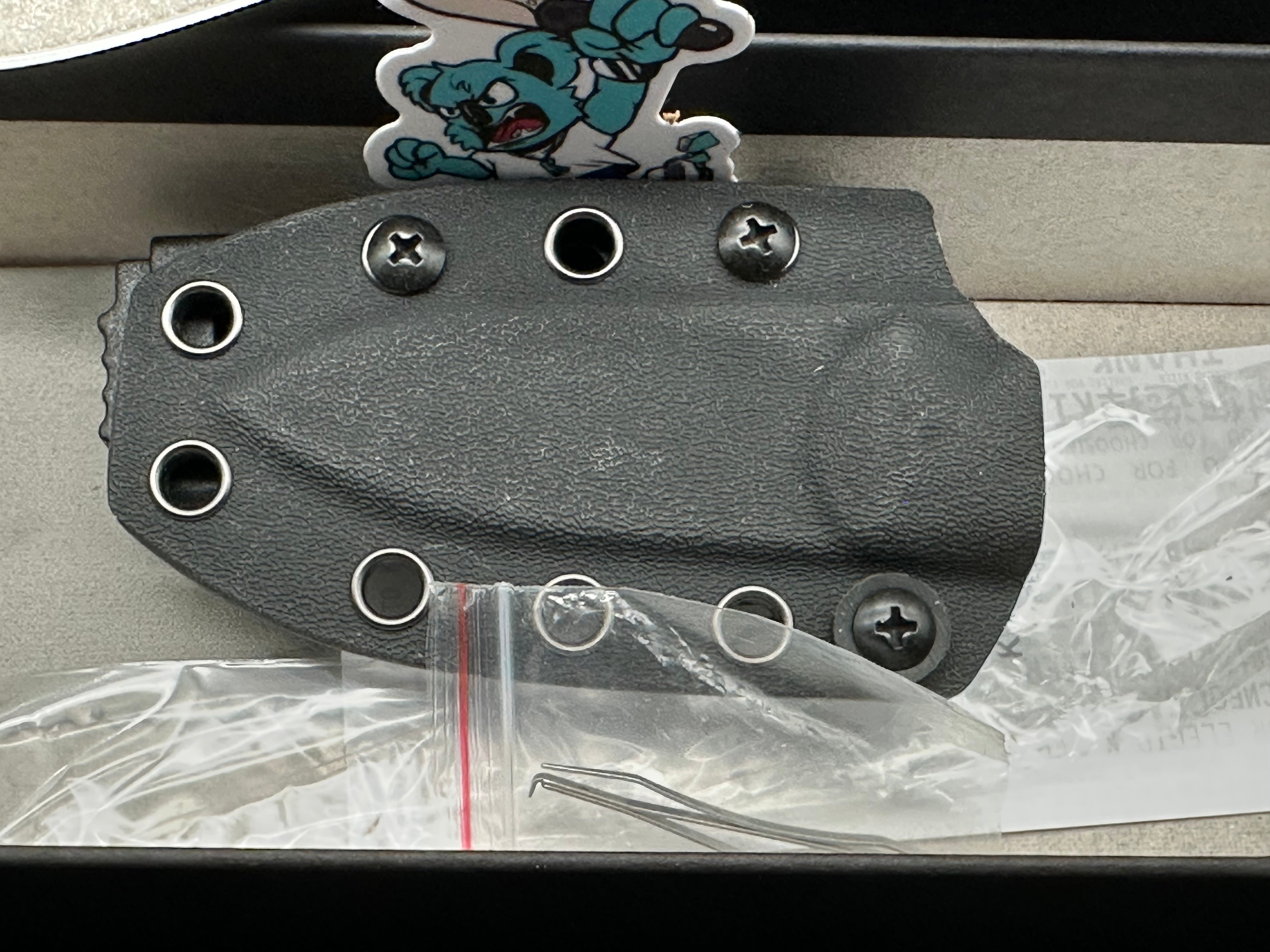 Kizer Drop Bear fixed blade plus additional custom sheath