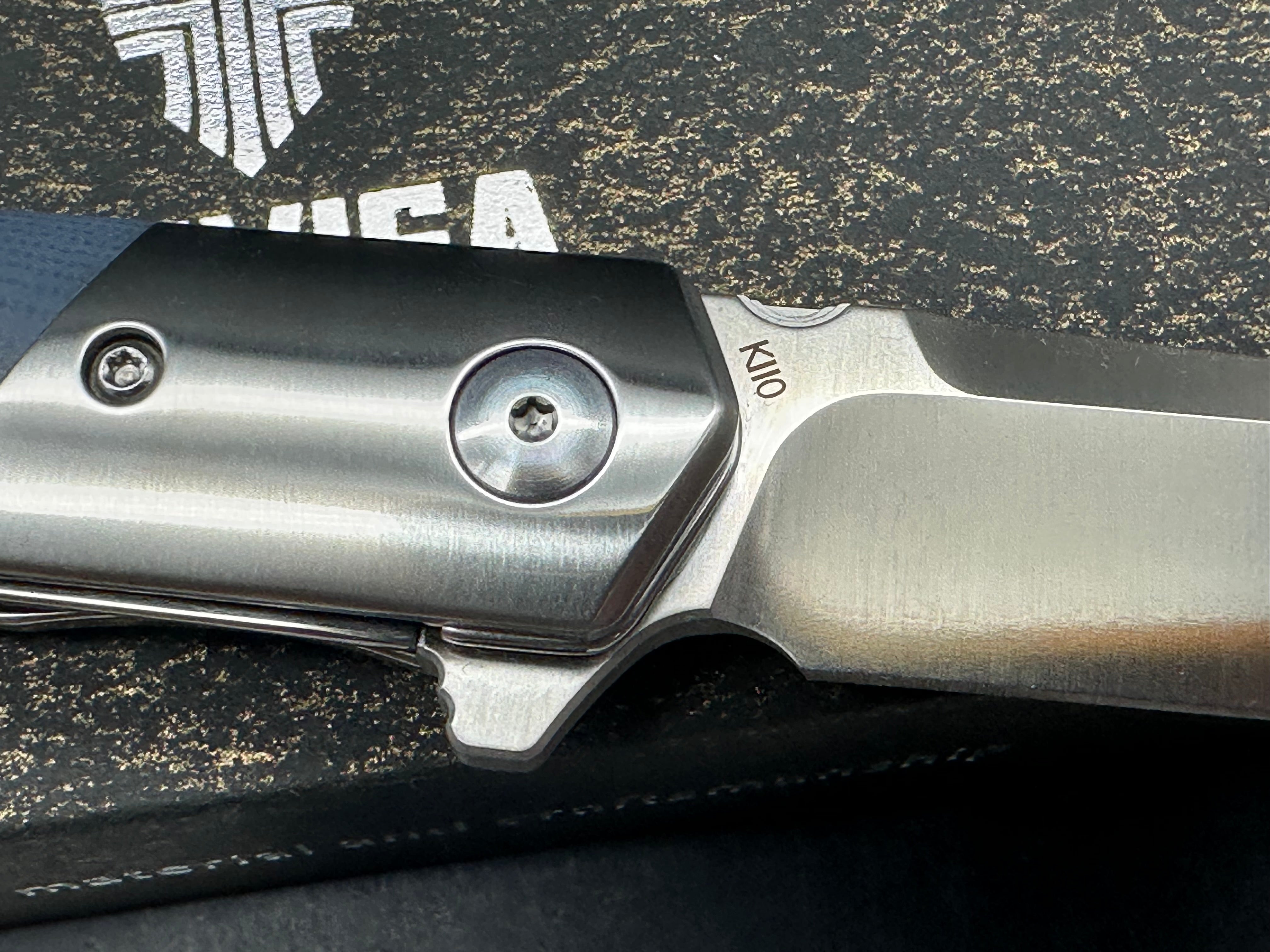 TRIVISA LEOMINOR-03G FOLDING KNIFE BLUE G10 HANDLE K110 PLAIN EDGE SATIN FINISH