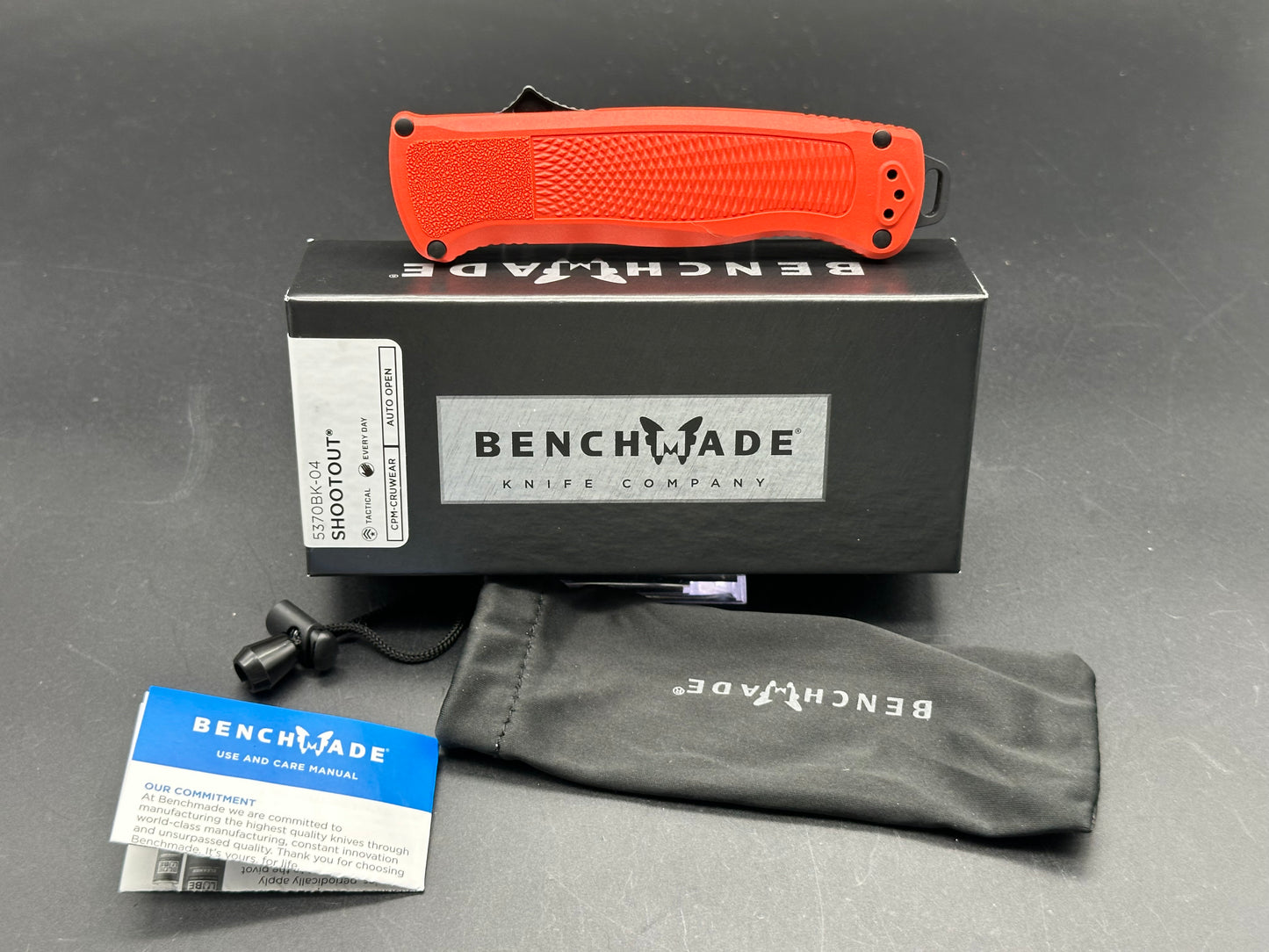 Benchmade Shootout - Limited edition CPM-Cruwear, Red Grivory