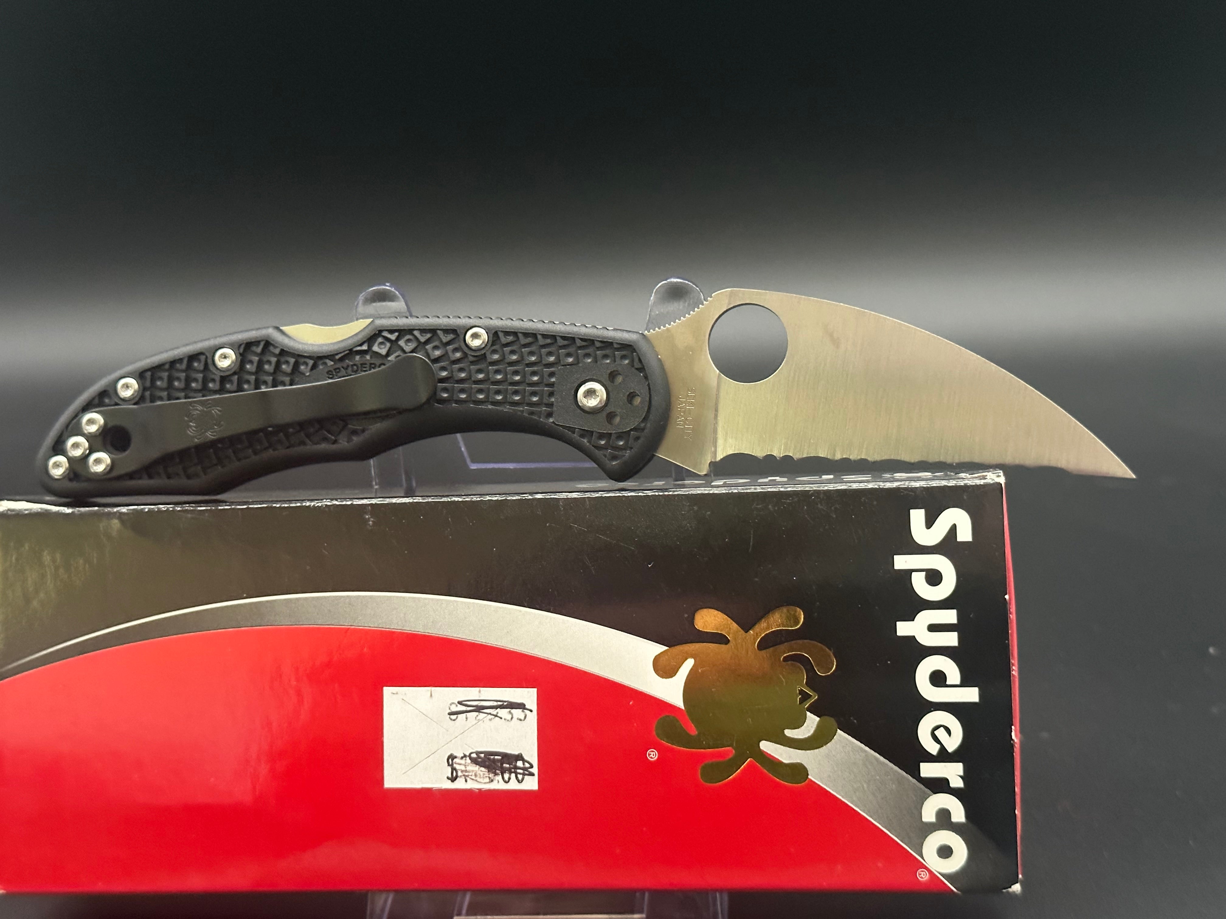 Spyderco Delica Wharncliffe black FRN