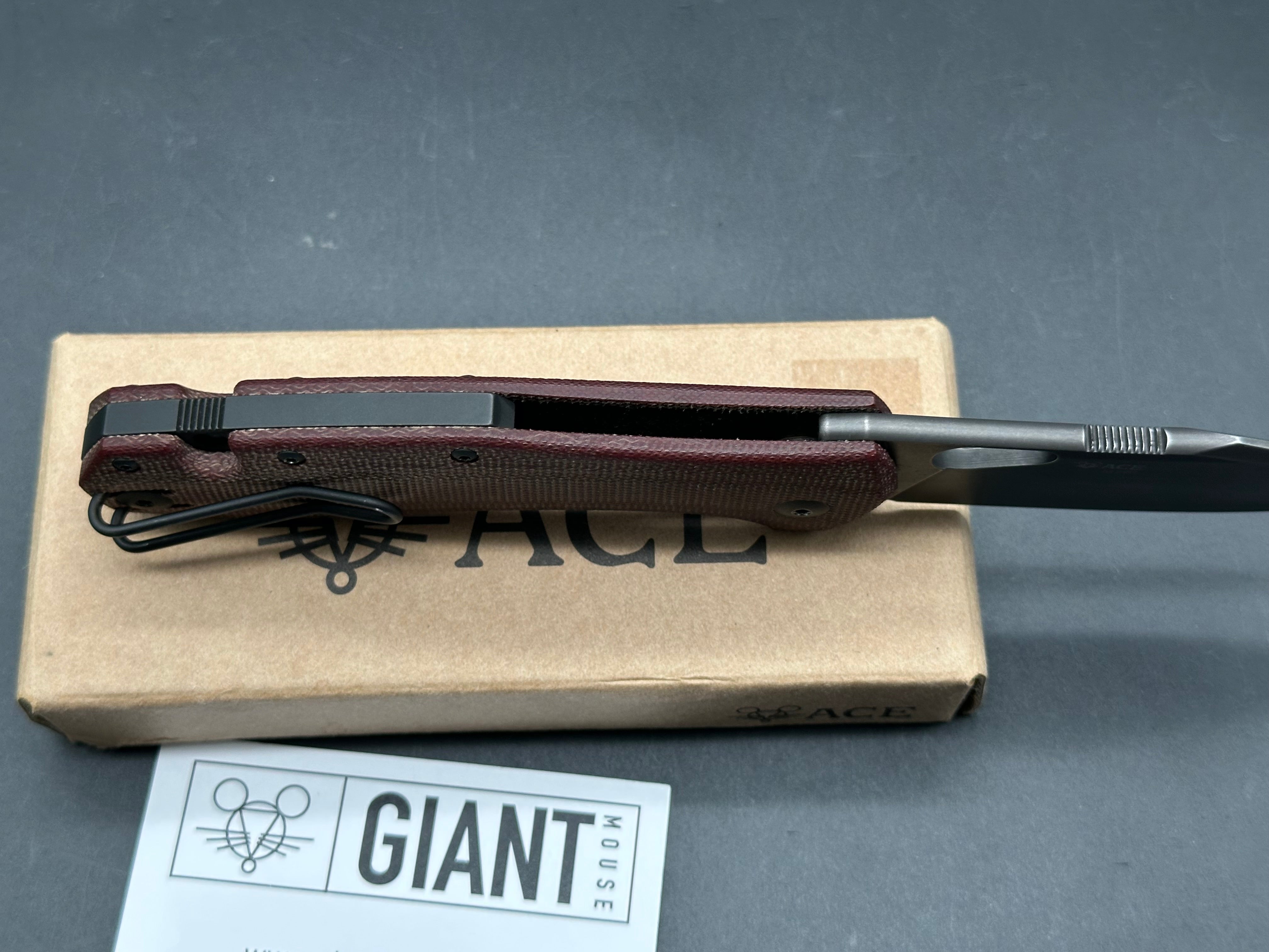 Giant Mouse Ace Grand M390 blade canvas red micarta scales