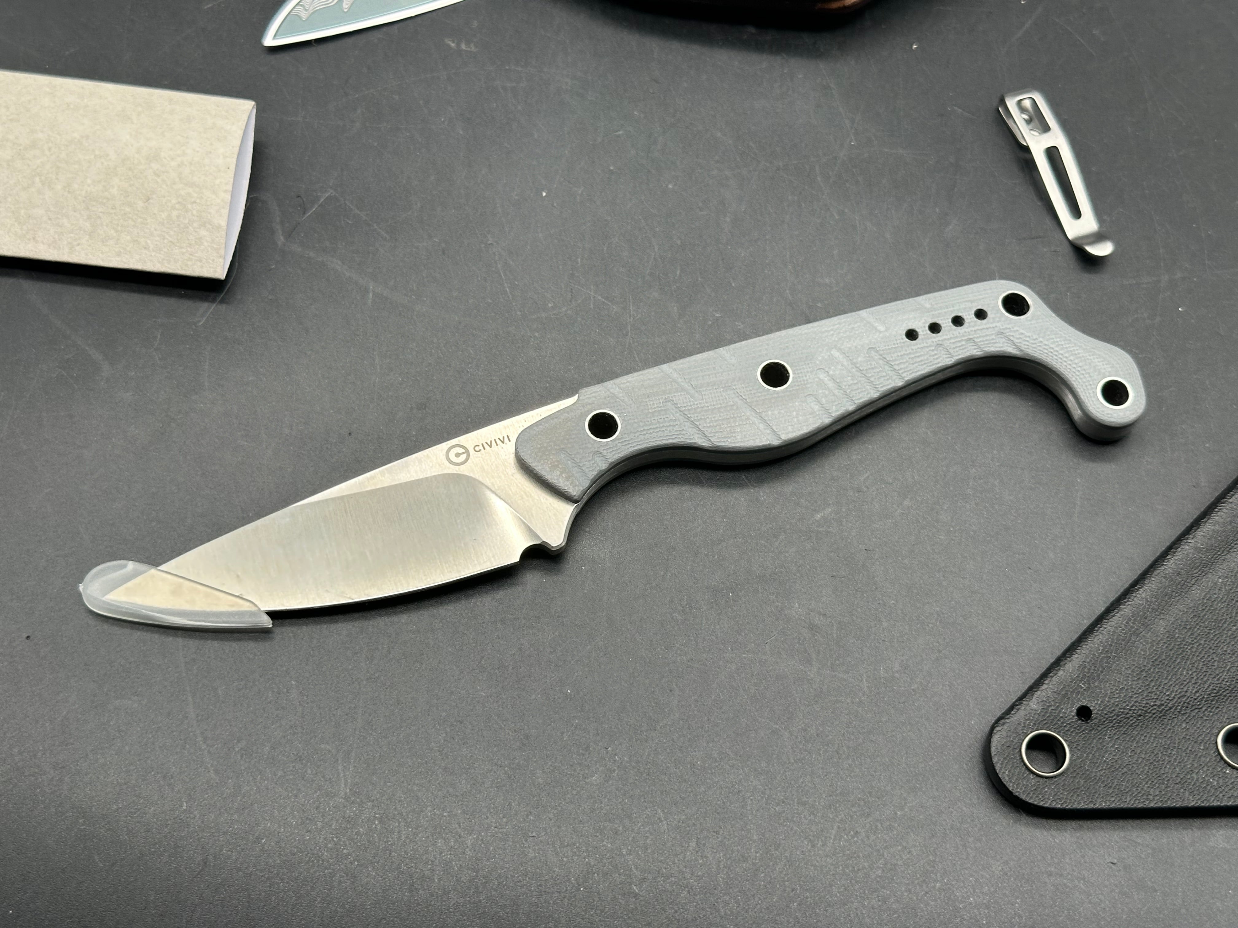 Civivi Sokn fixed blade includes custom sheath