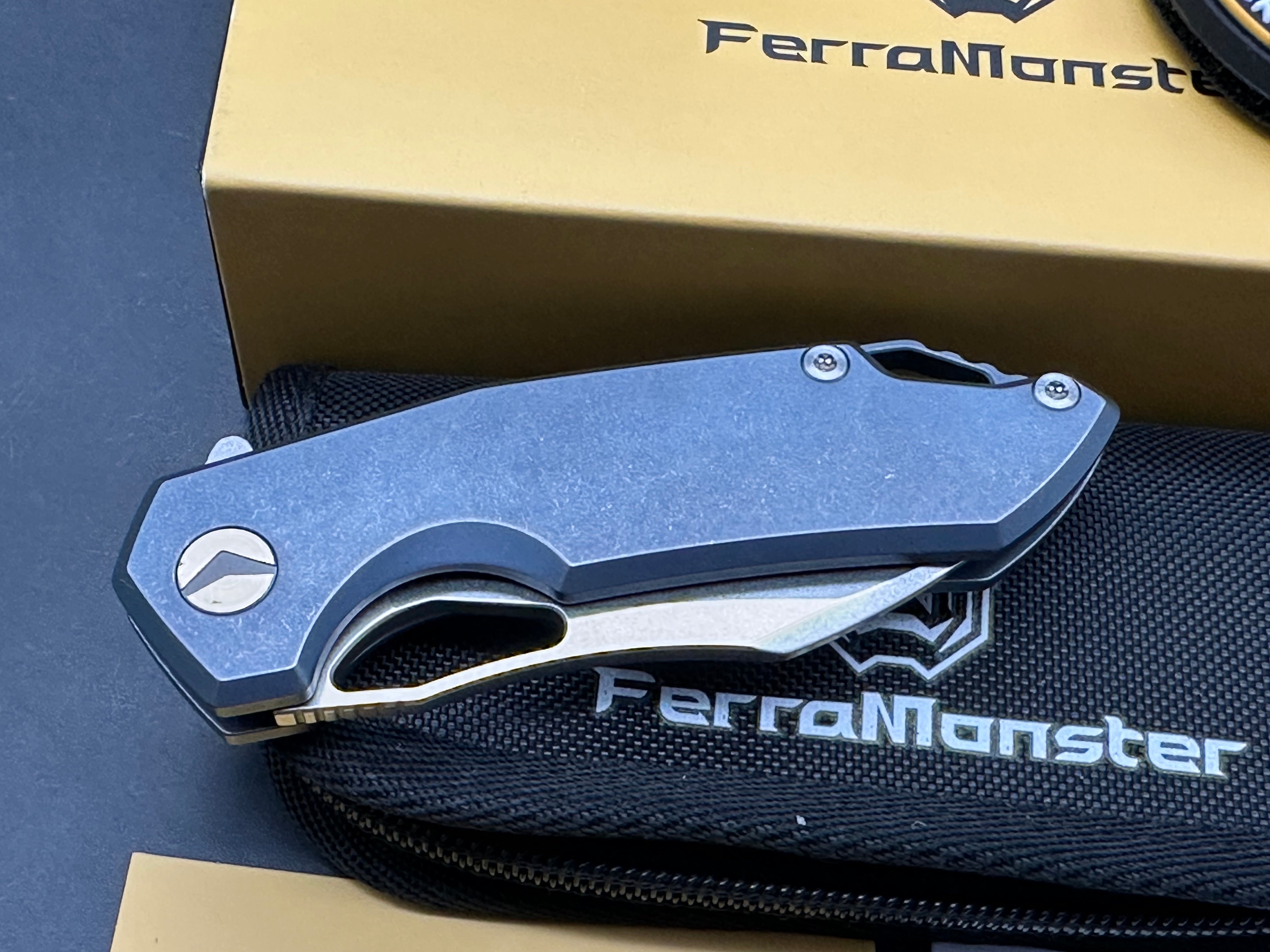 Ferramonster Glideman m390 blade blue Ti scales