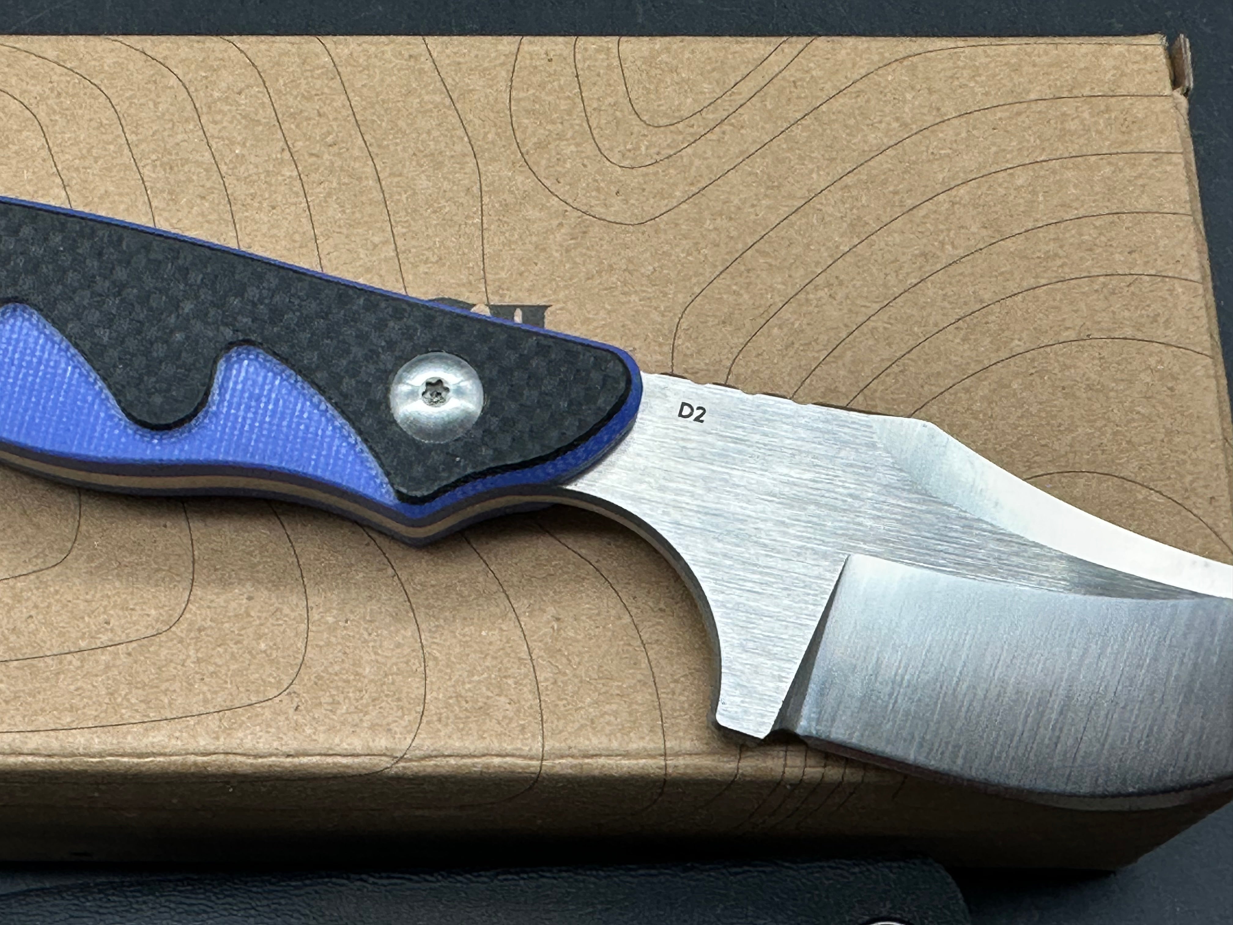 Kubey Fixed Blade knife G10 scales w/D2 blade