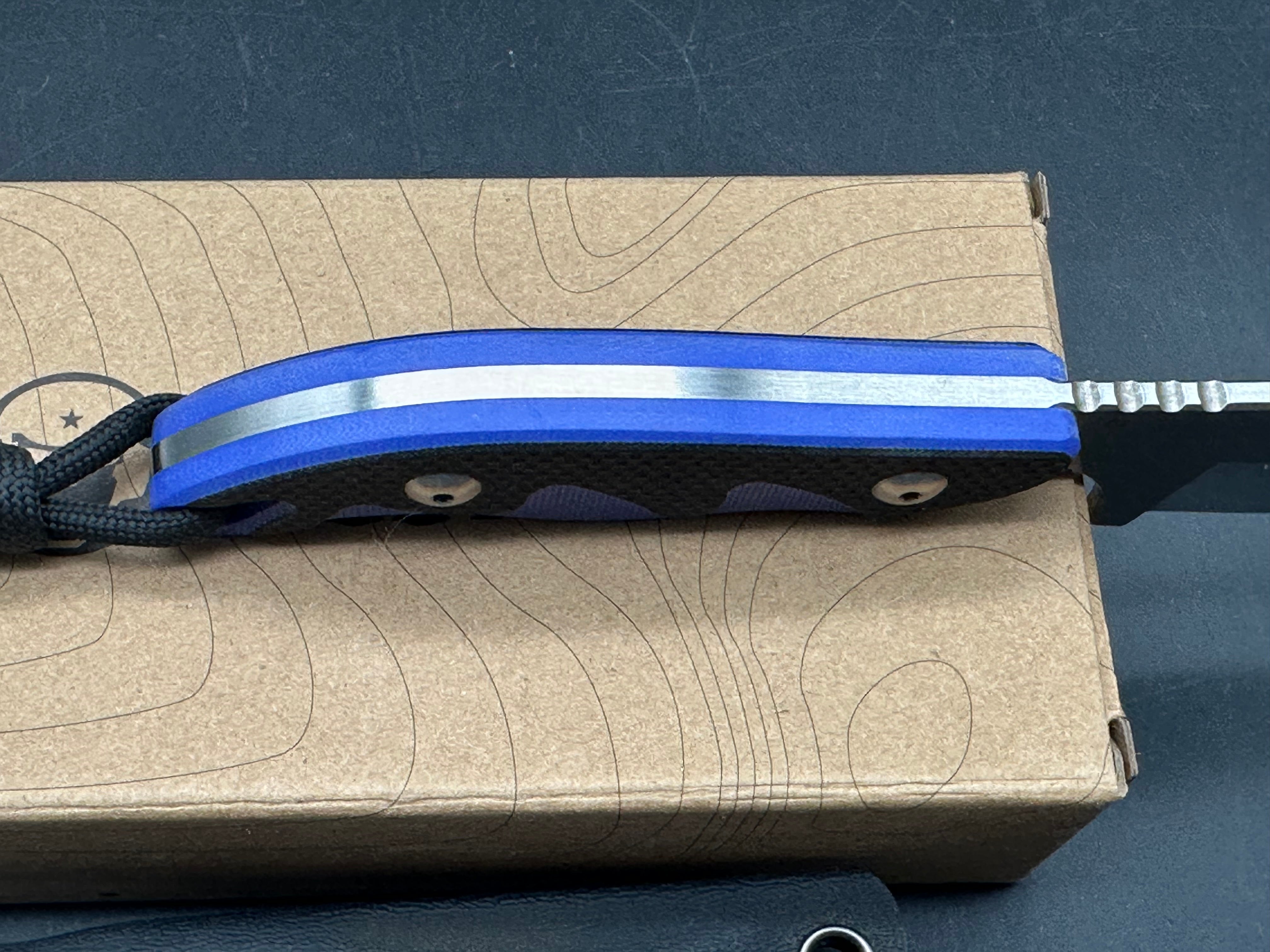 Kubey Fixed Blade knife G10 scales w/D2 blade