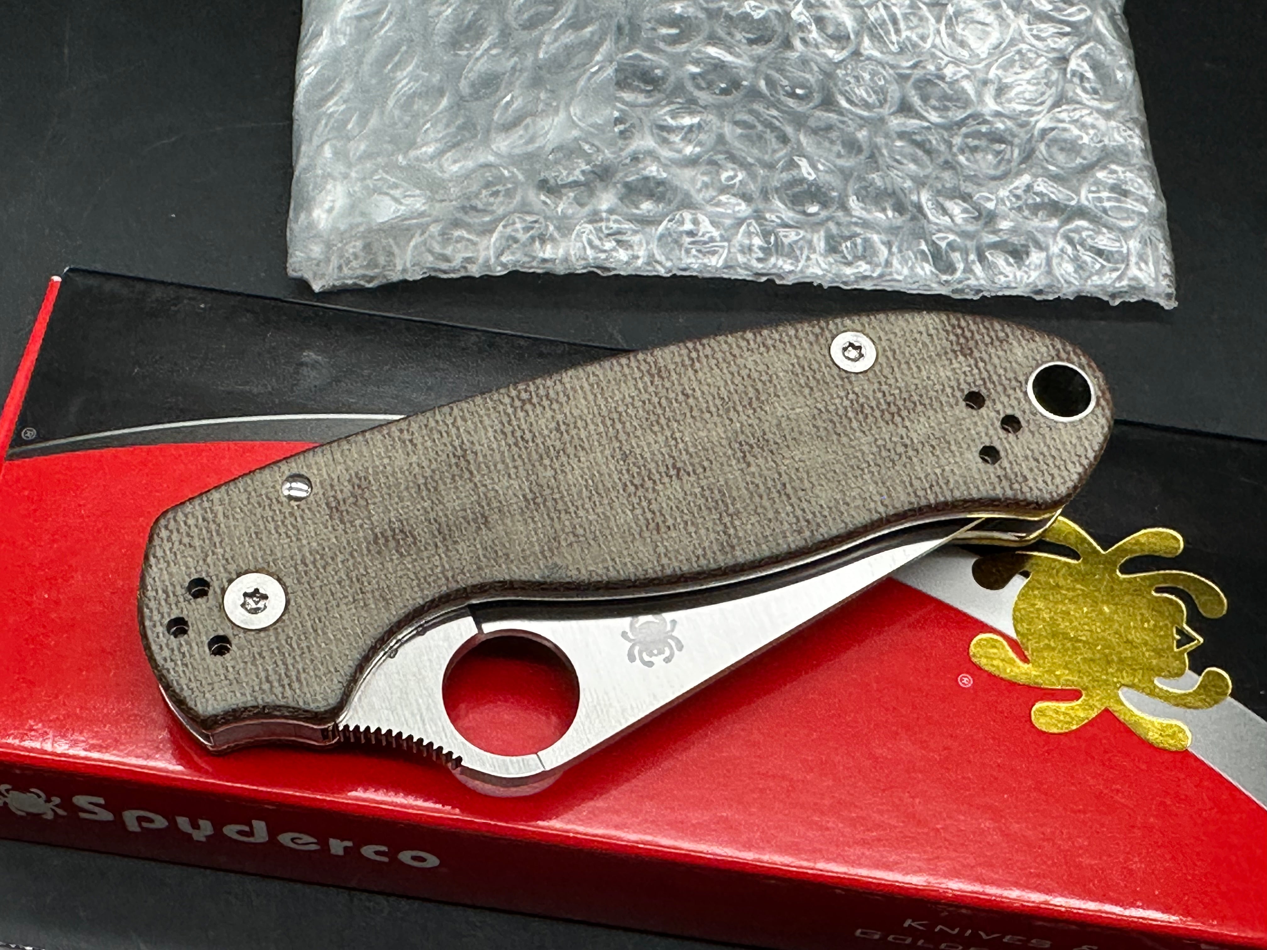 Spyderco para 3 cruwear blade micarta scales