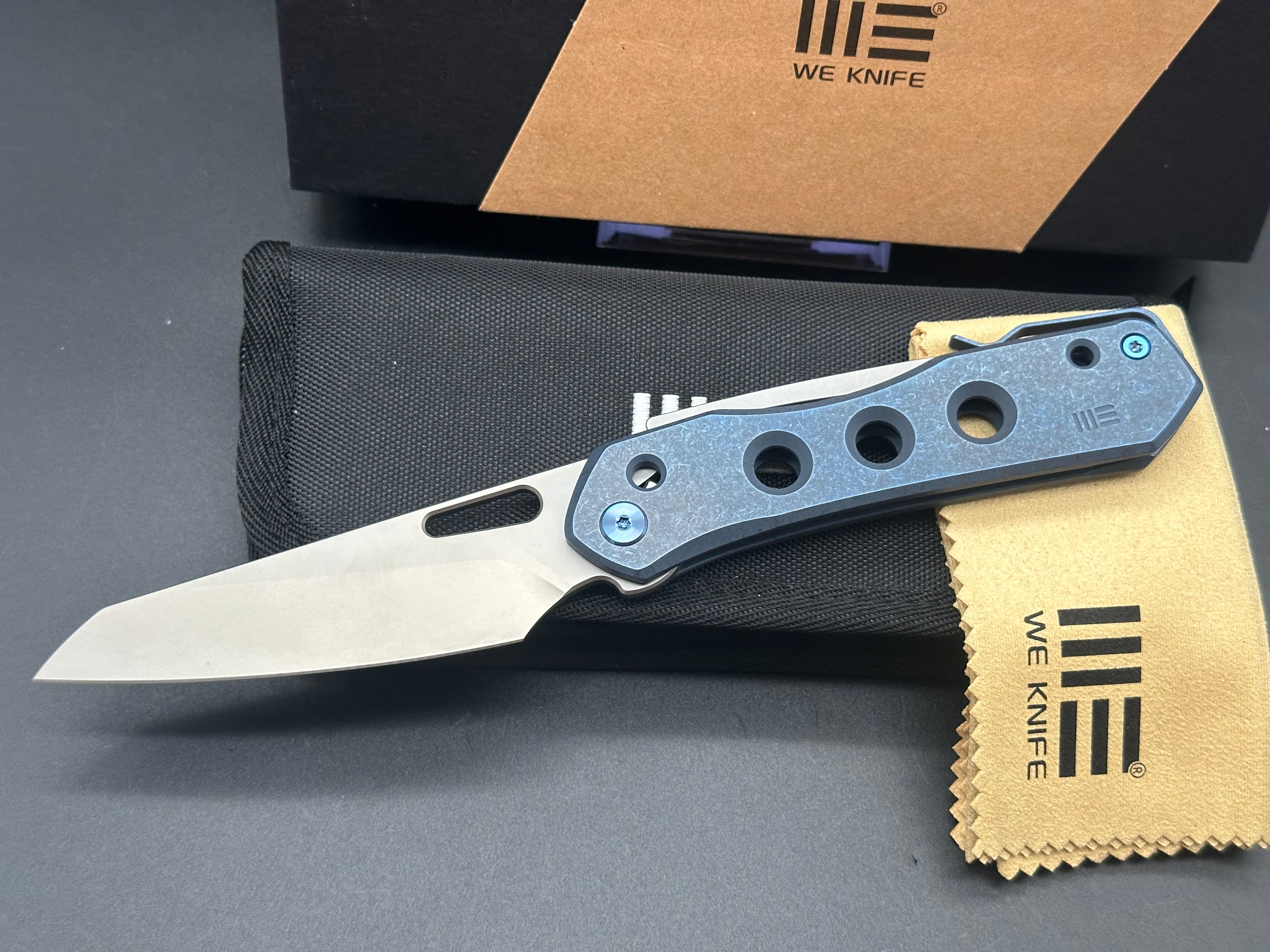 WE VISION R FOLDING KNIFE BLUE TITANIUM HANDLE 20CV REVERSE TANTO PLAIN EDGE SILVER BEAD BLAST FINISH WE21031-3