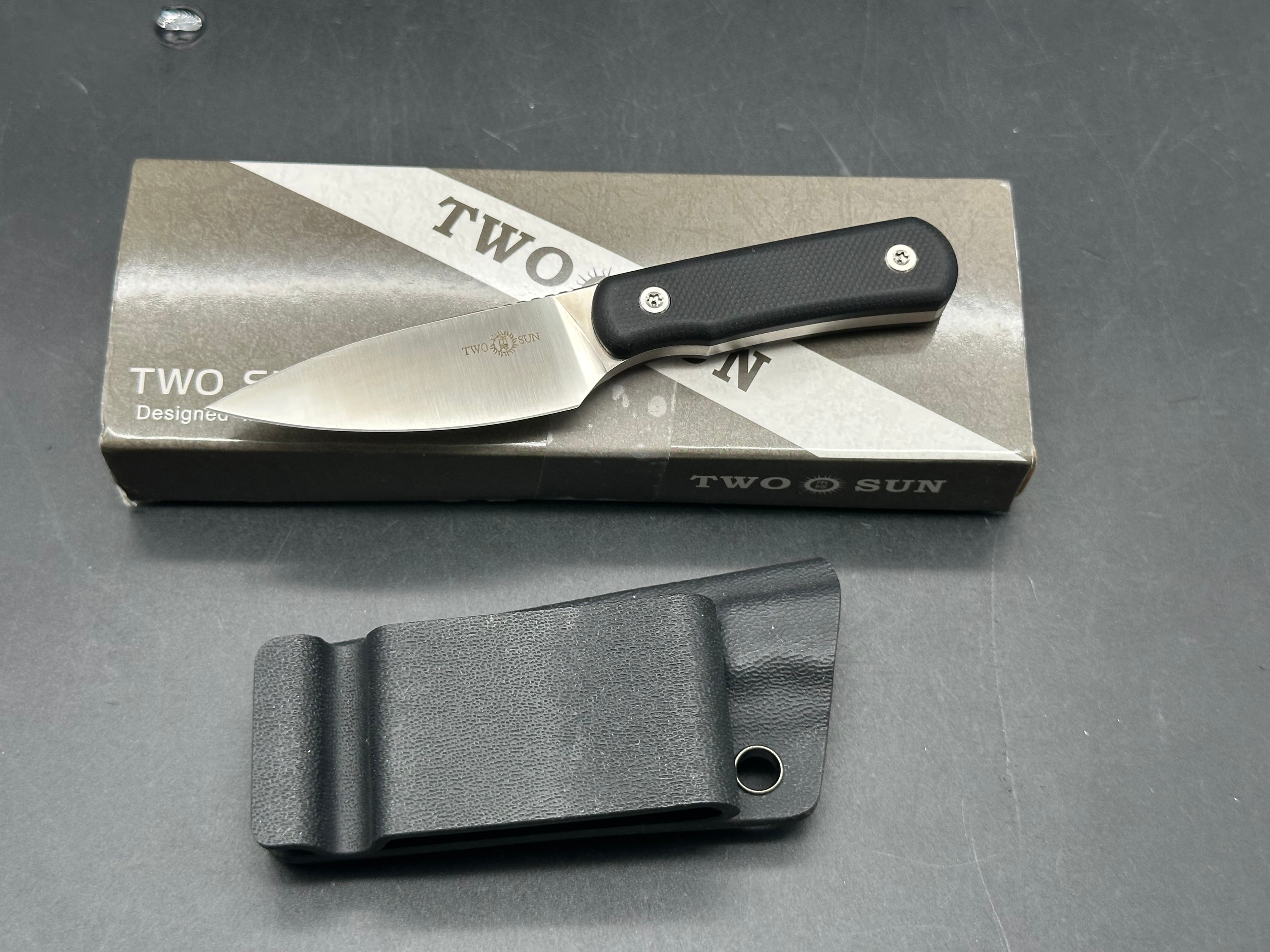 TwoSun TS150 black G10 scale with S90V blade