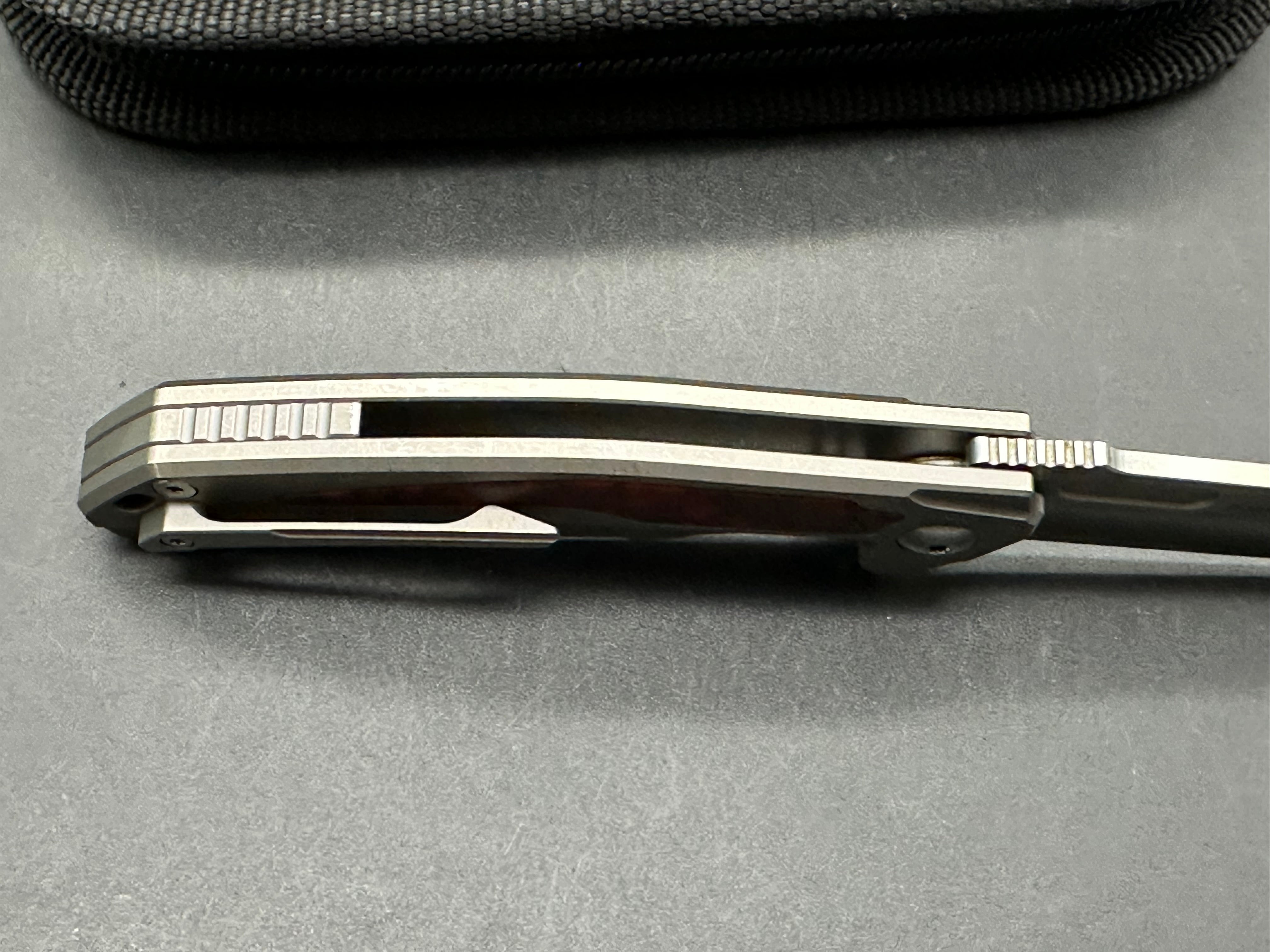 TwoSun Vandal m390 blade Ti/Cf scales