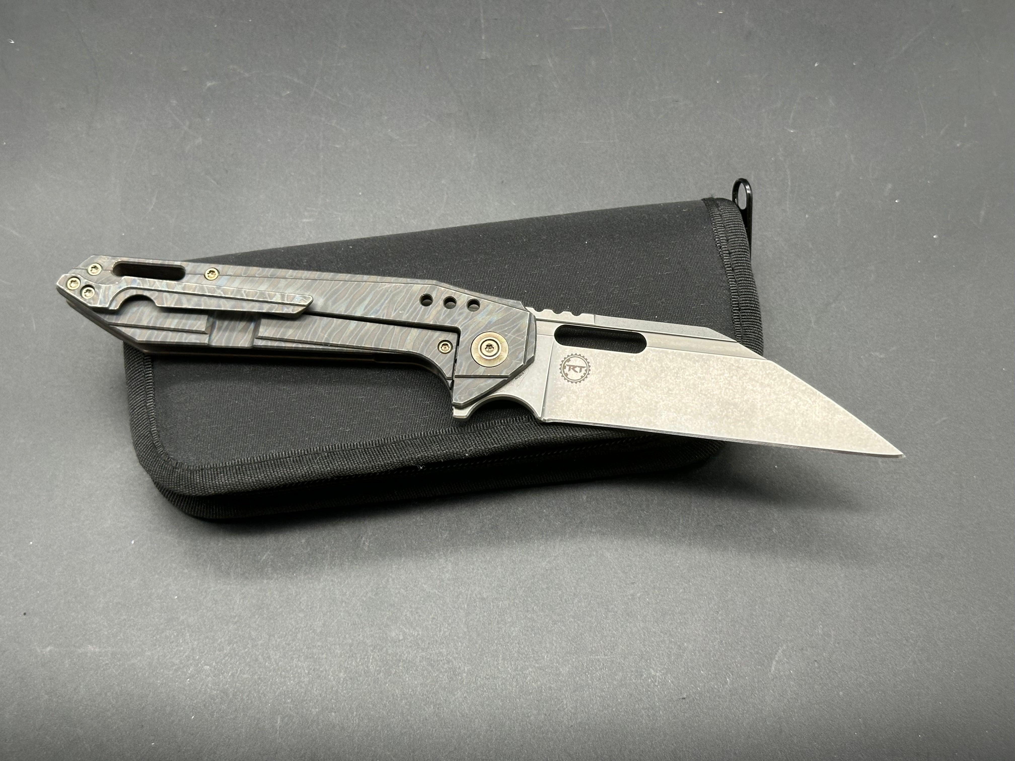 WE KNIFE Roxi 4 Flipper Knife Flamed Titanium Handle (3.98" CPM S35VN Blade)