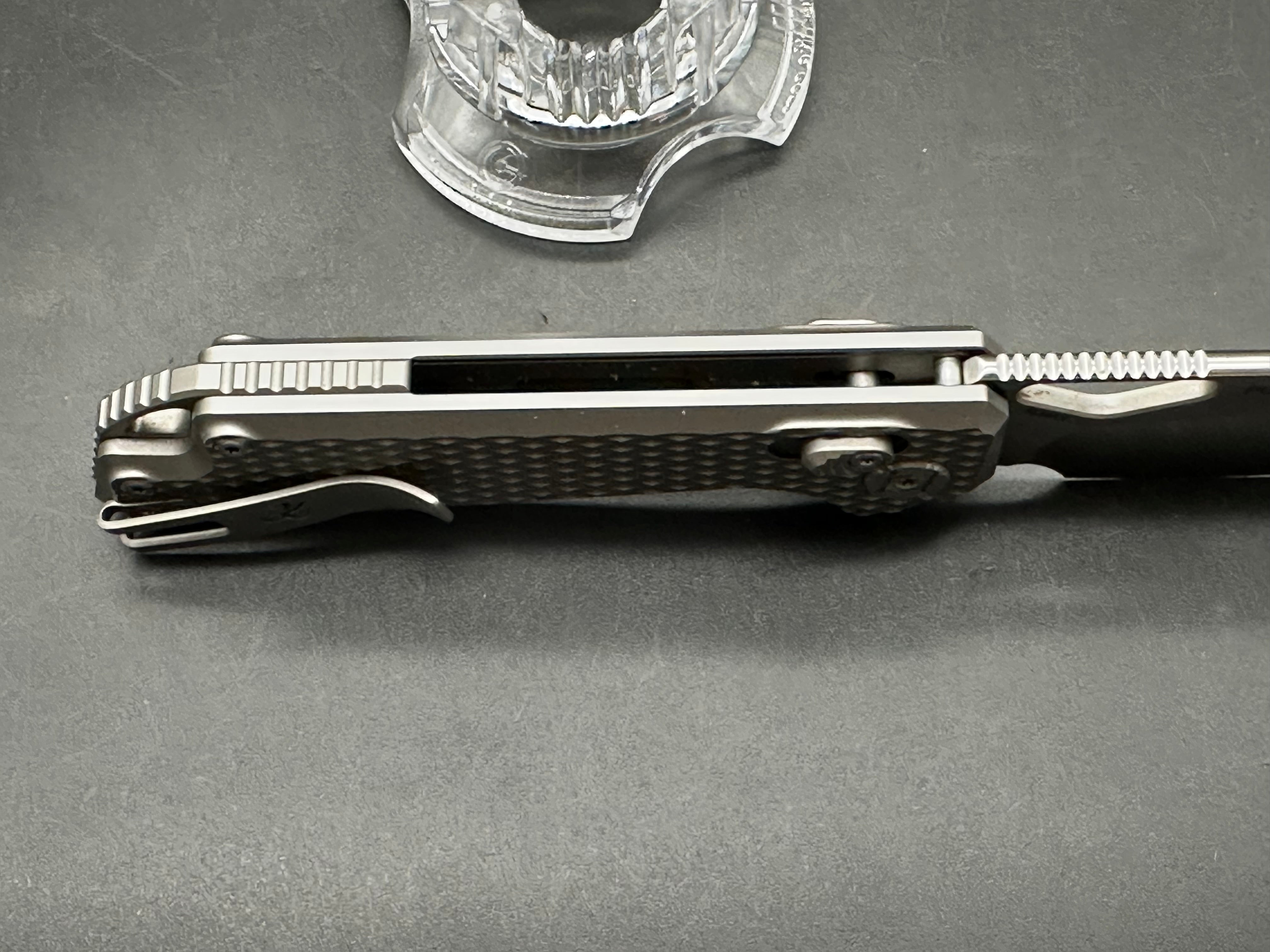 Kunwu Pulsar titanium handle w/Exmax blade