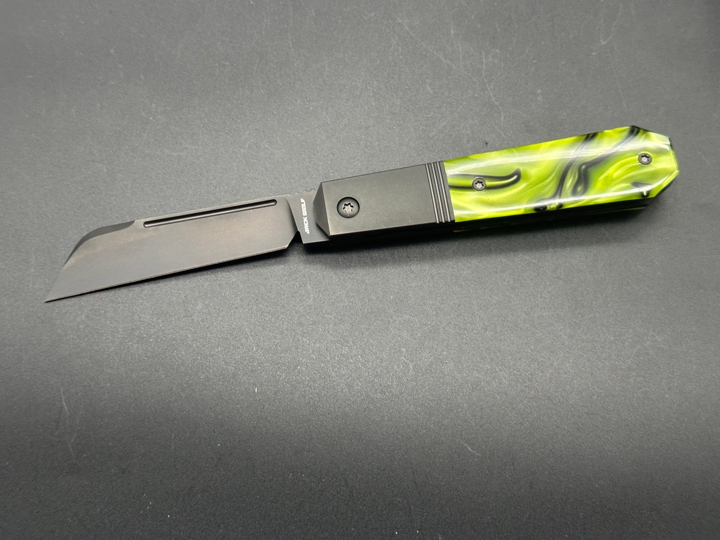 Jack Wolf Knives AFTER HOURS JACK - KIRINITE TOXIC GREEN DLC