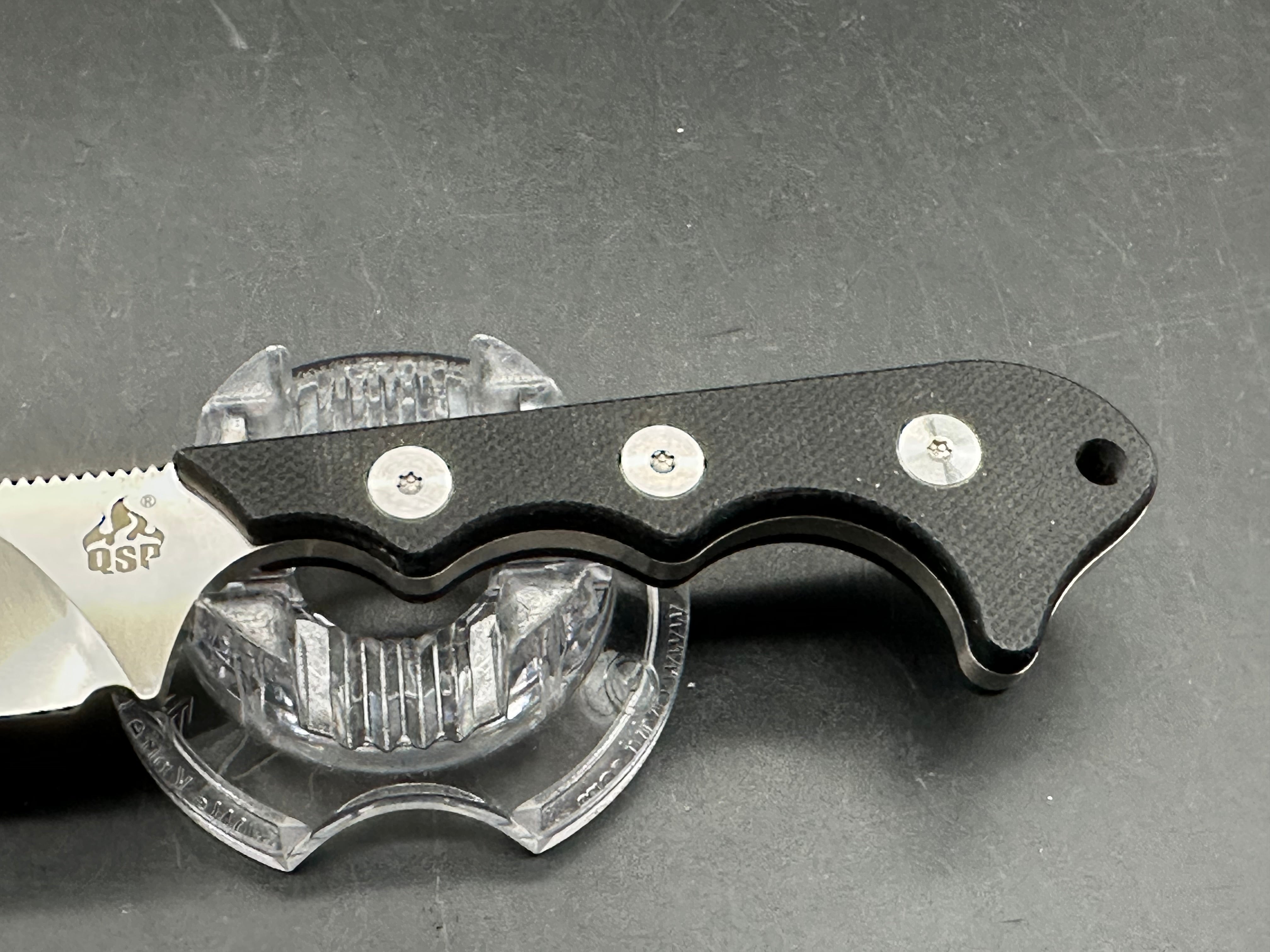 QSP Neckmuk Fixed Blade Neck Knife Black G-10 (2.8" Satin)