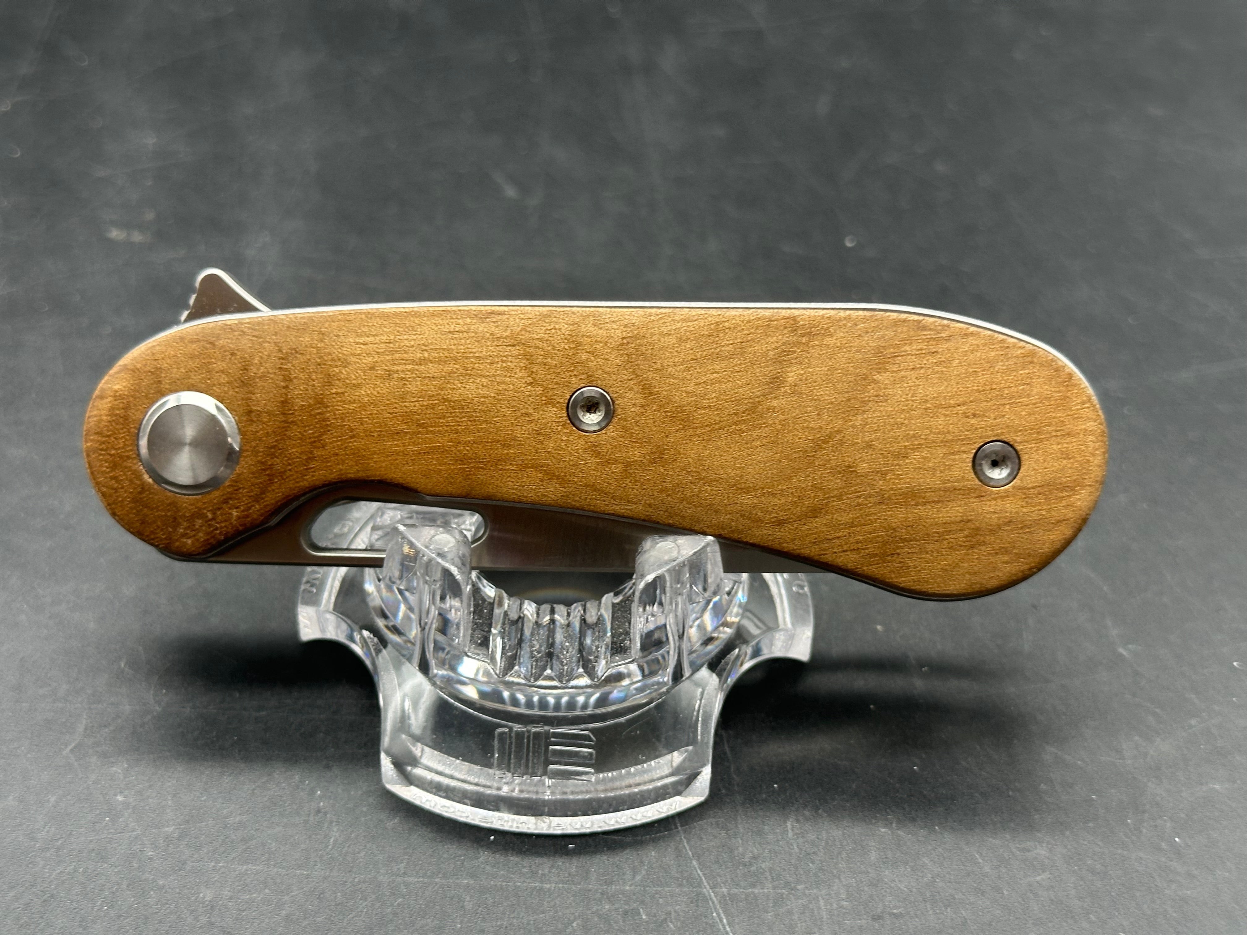 TWOSUN FOLDING KNIFE WOOD HANDLE 14C28N PLAIN EDGE TS134-WOOD