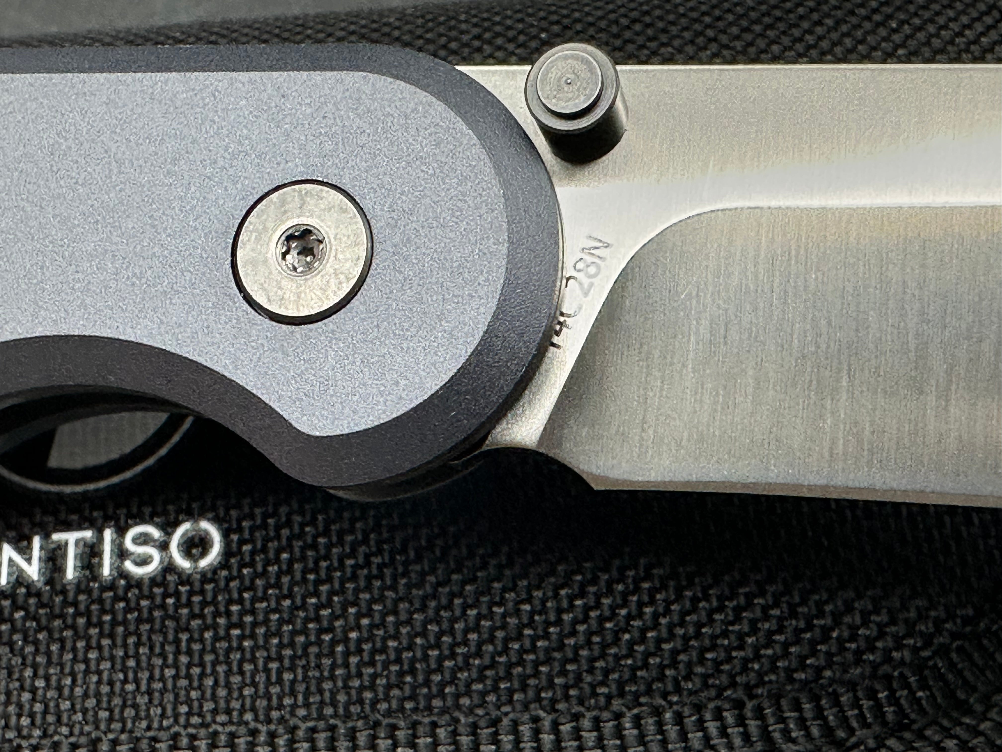 Fintiso Parrot, 3" 14C28N Satin Sheepsfoot Blade with Blue-Gray Anodized Aluminum Scales