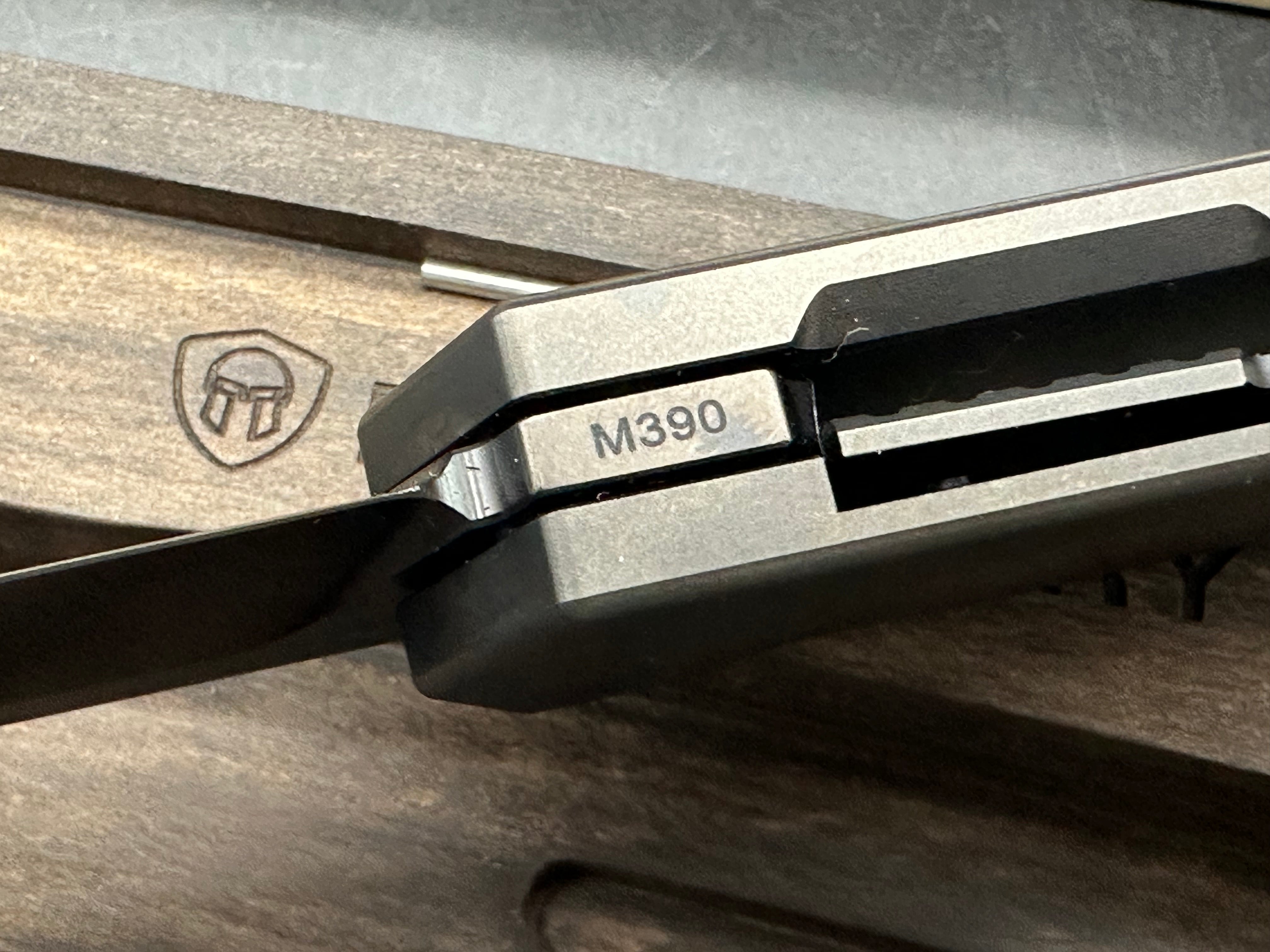 Mocenary Knives - MK-05 (toolless construction)/Black DLC Ti Handle/Tanto/Black DLC Bohler M390