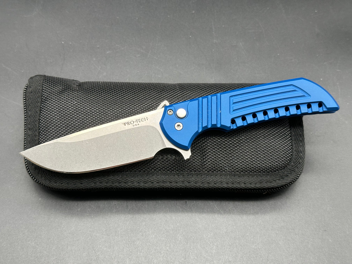 DROP + FERRUM FORGE PROTECH MORDAX BUTTON LOCK FOLDER