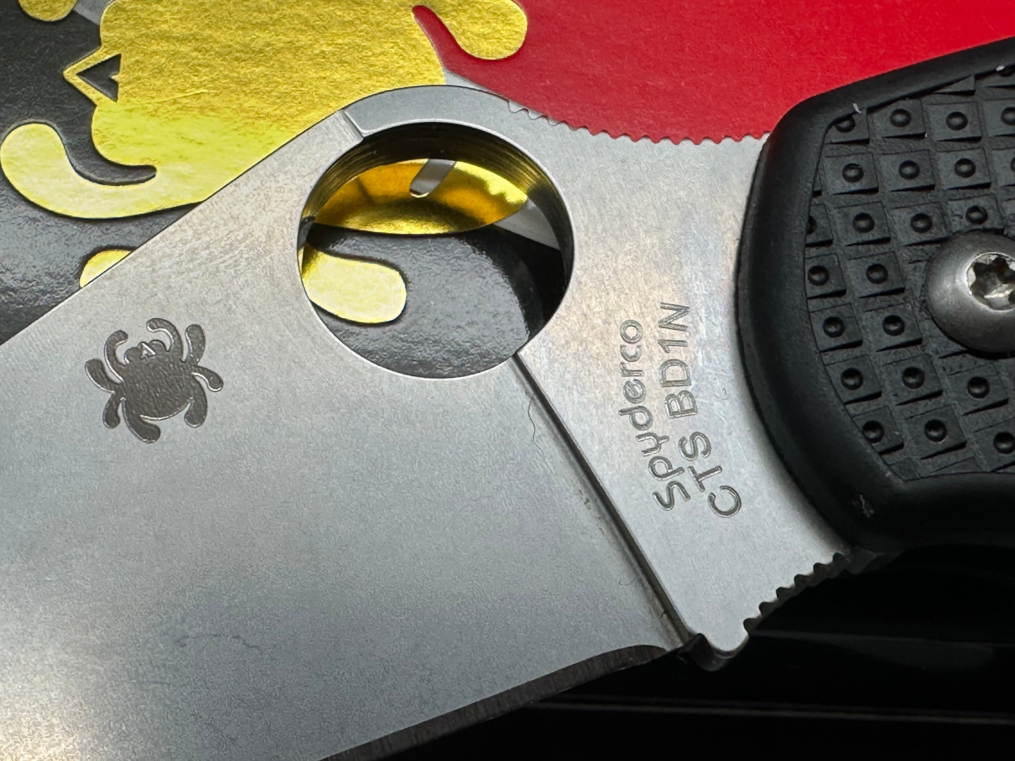Spyderco Para 3 Lightweight, 2.93" CTS BD1N Black FRN Scales plus Lynch NW Titanium Pocket Clip Installed