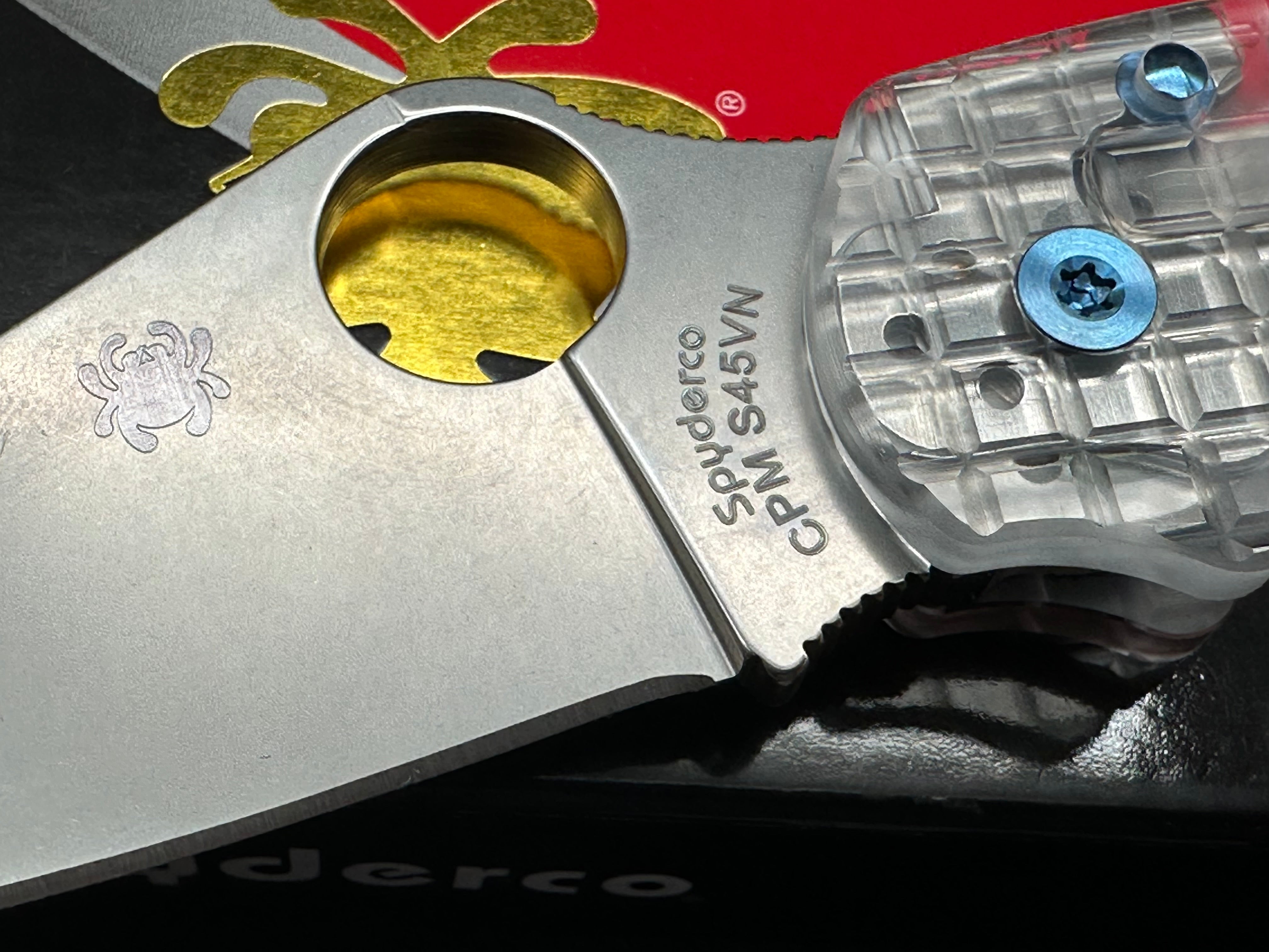 Spyderco Para 3, 2.93" CPM S45VN Stonewash Pacific Sons Acrylic Clear Scales and Blue Anodized Hardware and Ripp's Garage Tech (RGT) Titanium Blue Pocket Clip