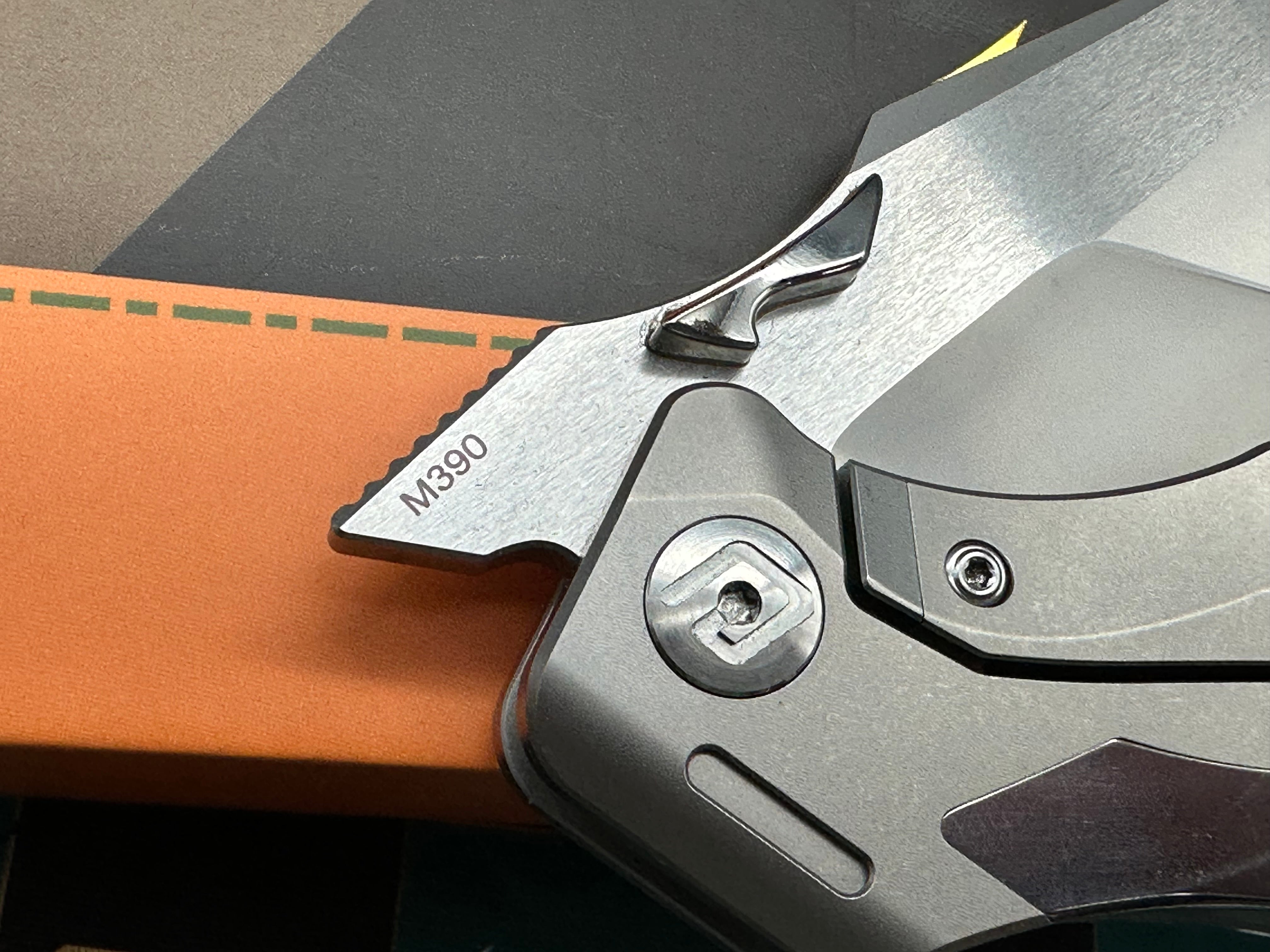 GFG Knives - K2100 Ti Frame w/ High Polish Vapor blasted inlays /Modified Recurve Tanto/Satin M390