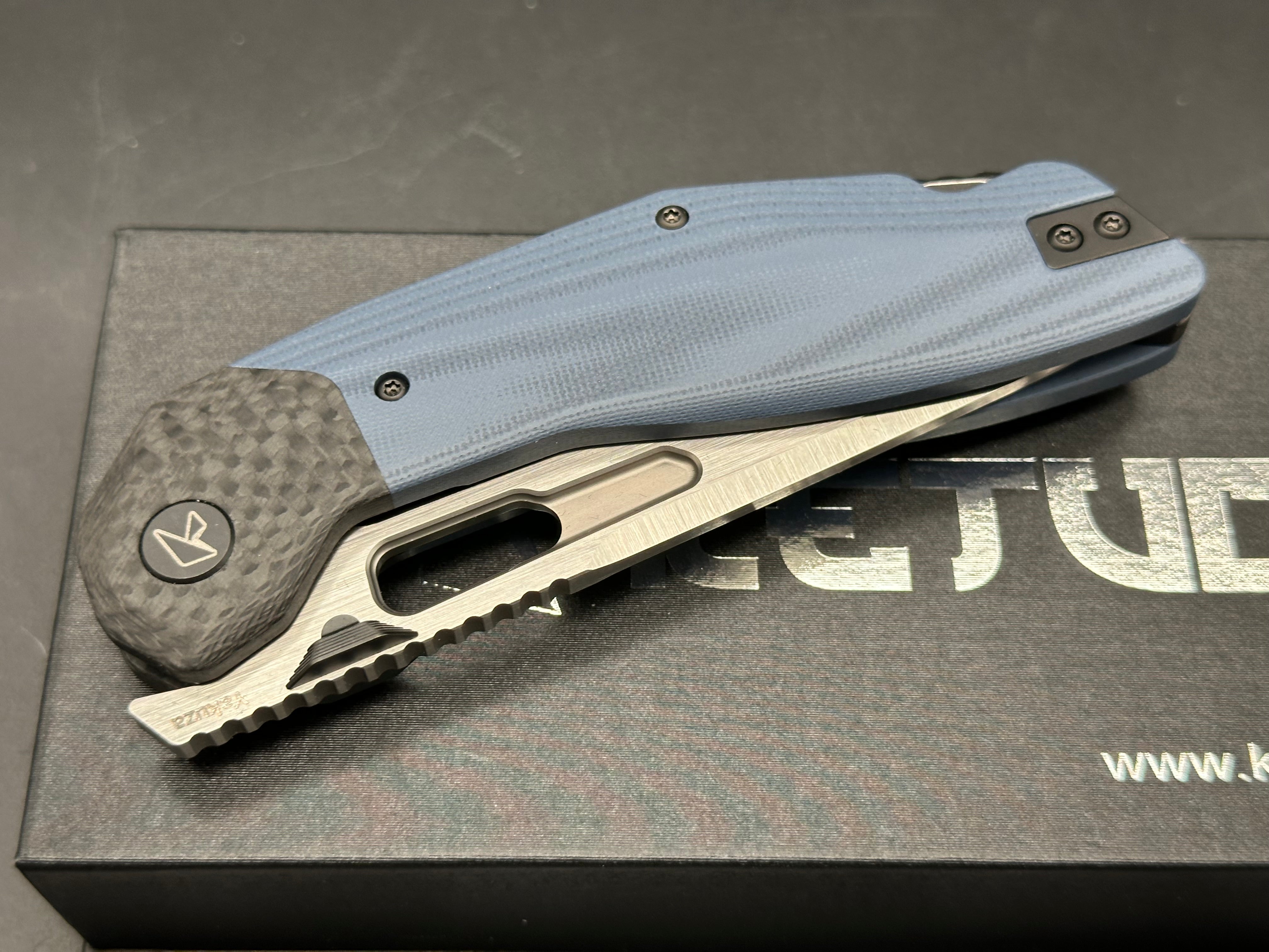 Ketuo Knife - Yakuza G10/Blue G10 Scales w/Steel Liners & Carbon Fiber Bolster/Tanto/Hand Rubbed 14C28N