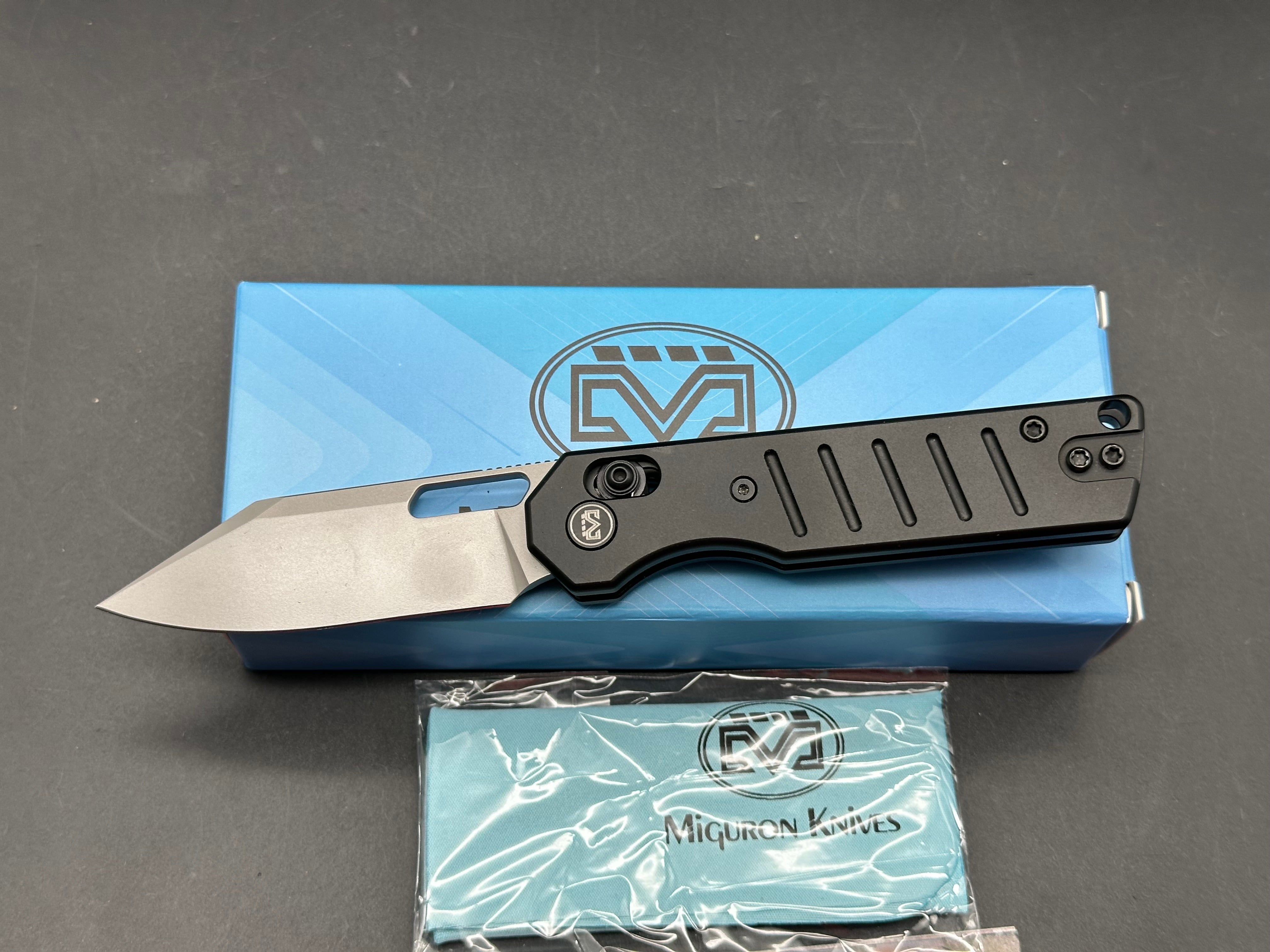 Miguron Gatov, 2.81" D2 Black PVD Blade with Black PVD Aluminum Scales