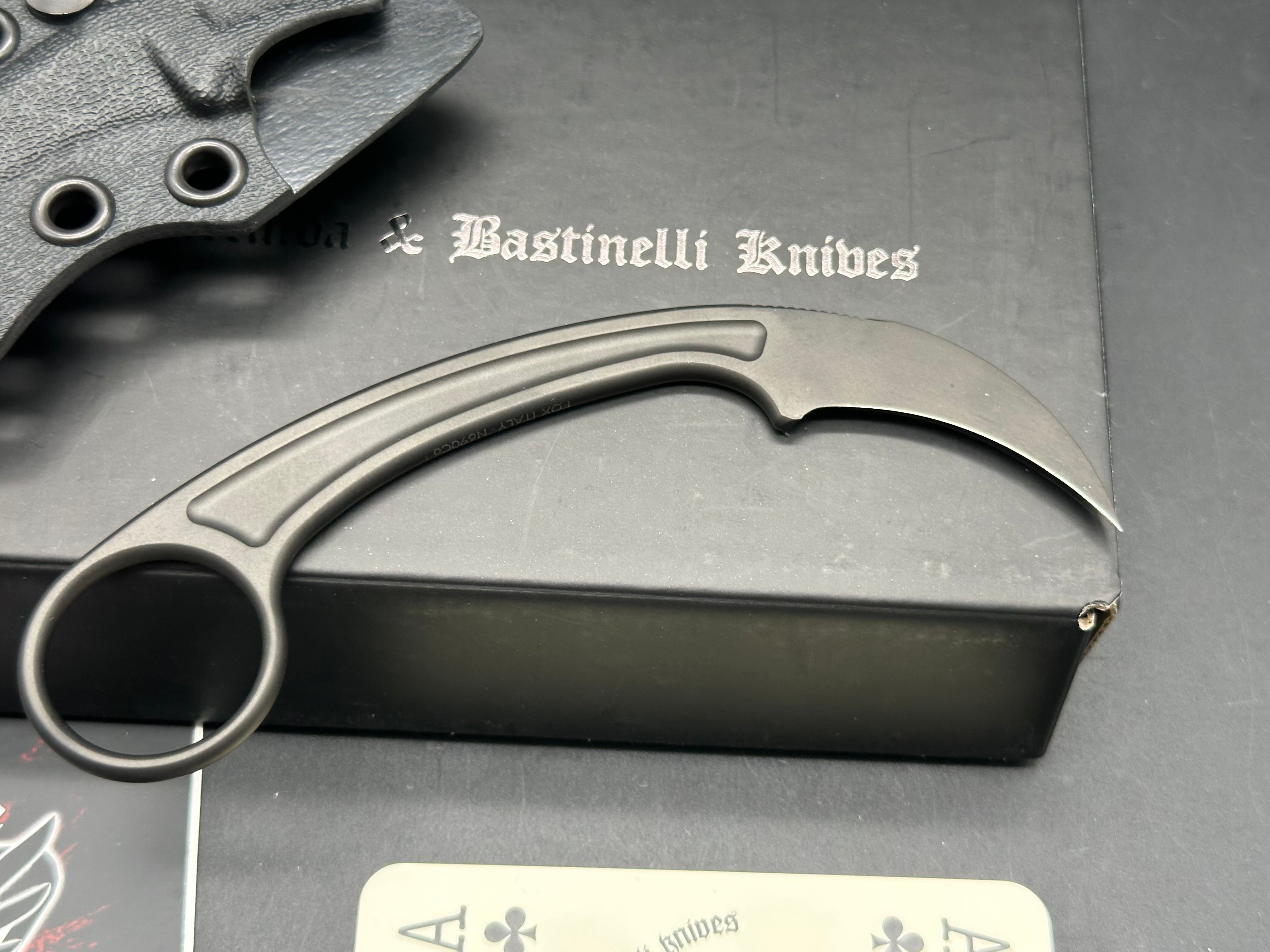 Bastinelli Pika Black Fixed Karambit