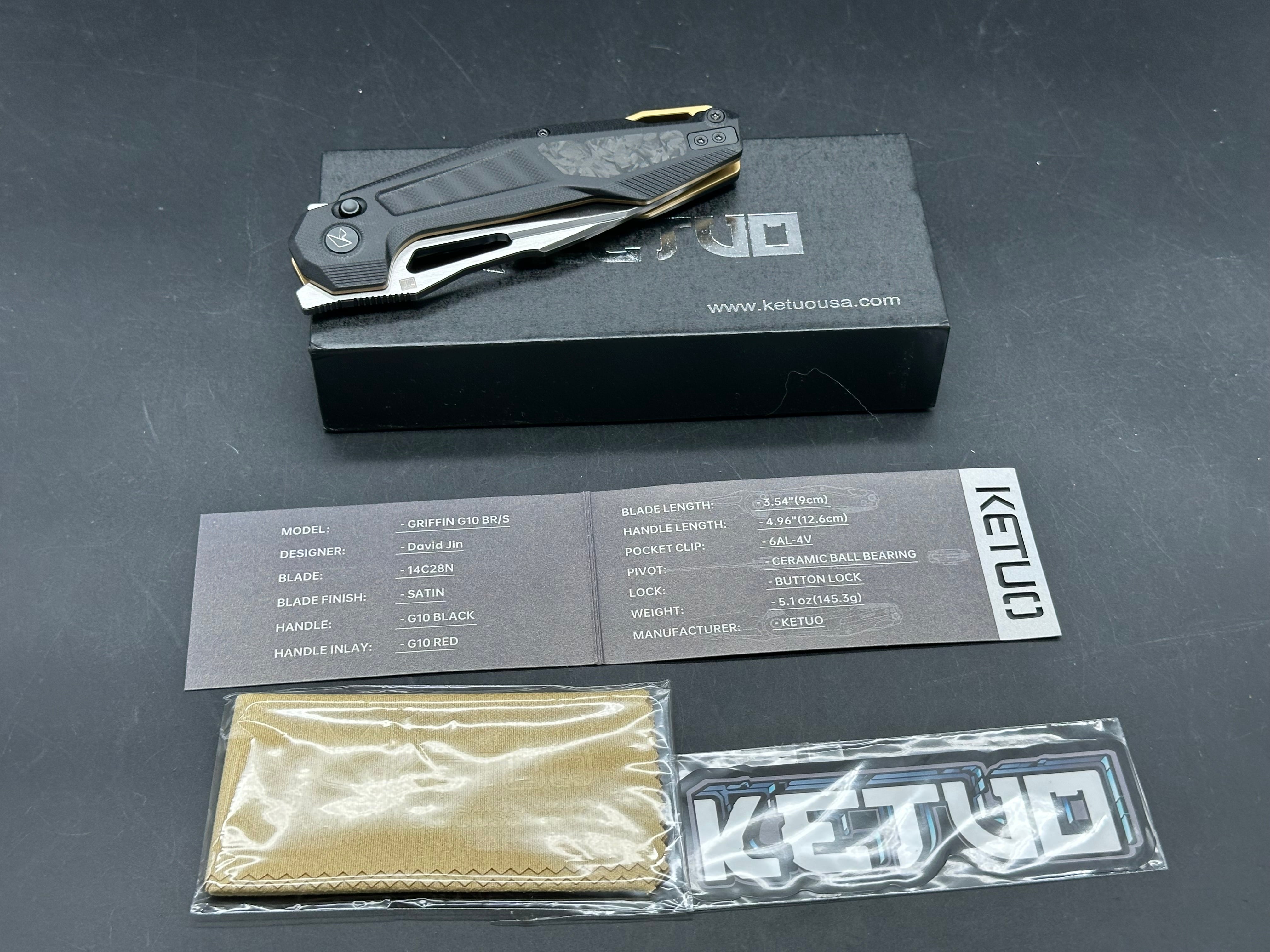 Ketuo Knife - Griffin G10/Black G-10 Scales + Shred Carbon Fiber Inlays w/Gold Backspacer & Liners 14C28N